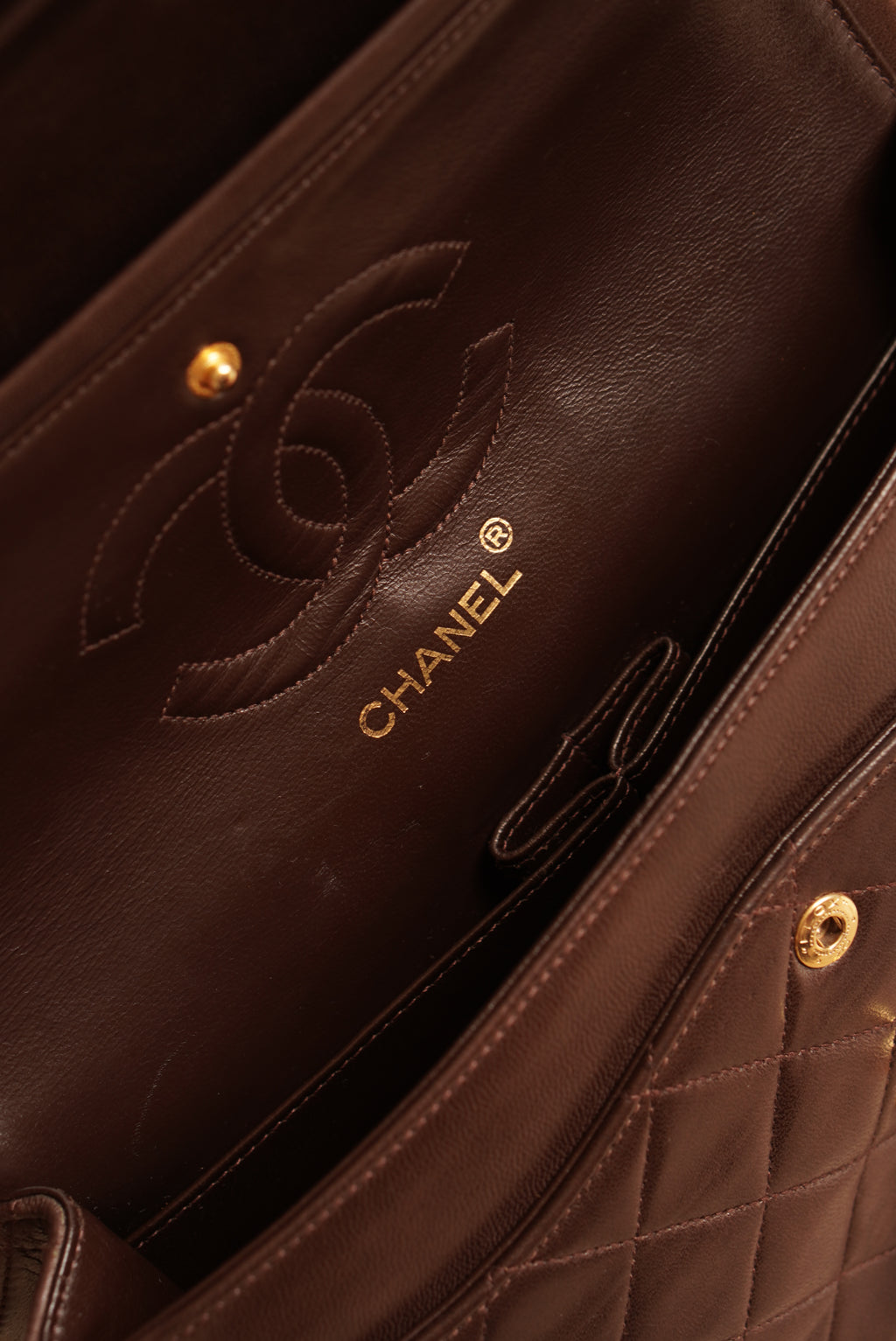 CHANEL CLASSIC MEDIUM DOUBLE FLAP | BROWN