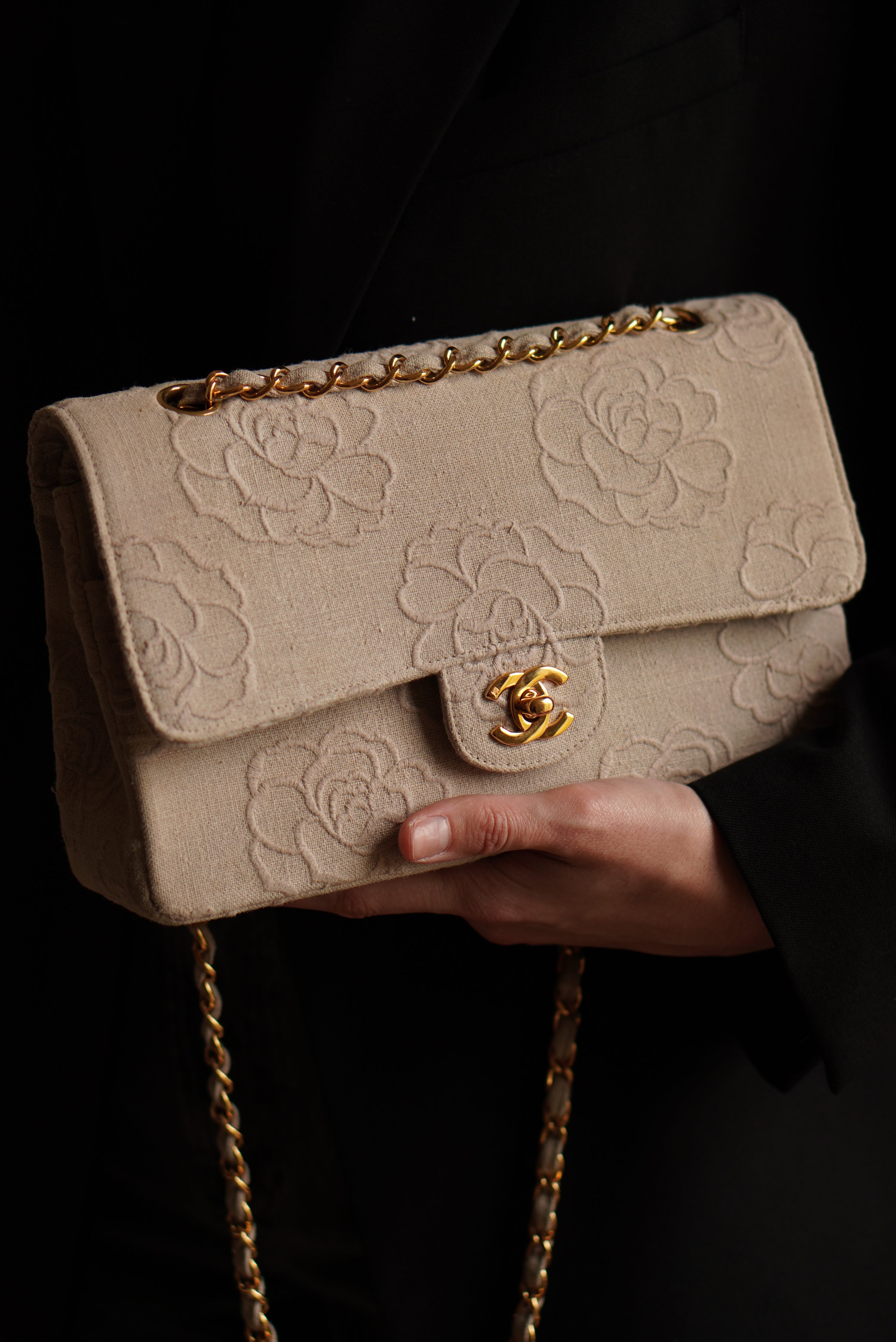 CHANEL CLASSIC CAMELLIA MEDIUM DOUBLE FLAP