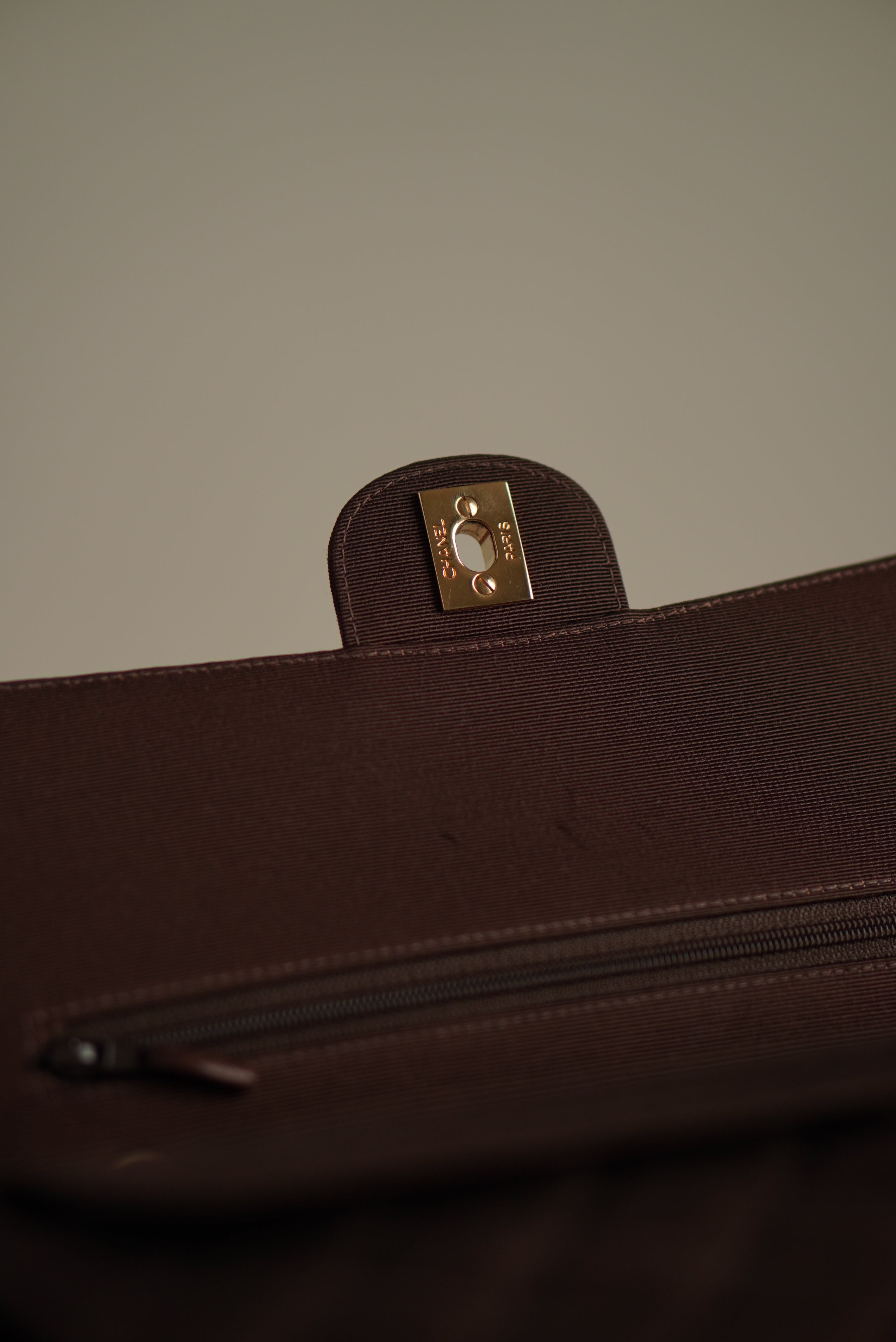 CHANEL CLASSIC MEDIUM DOUBLE FLAP | BROWN