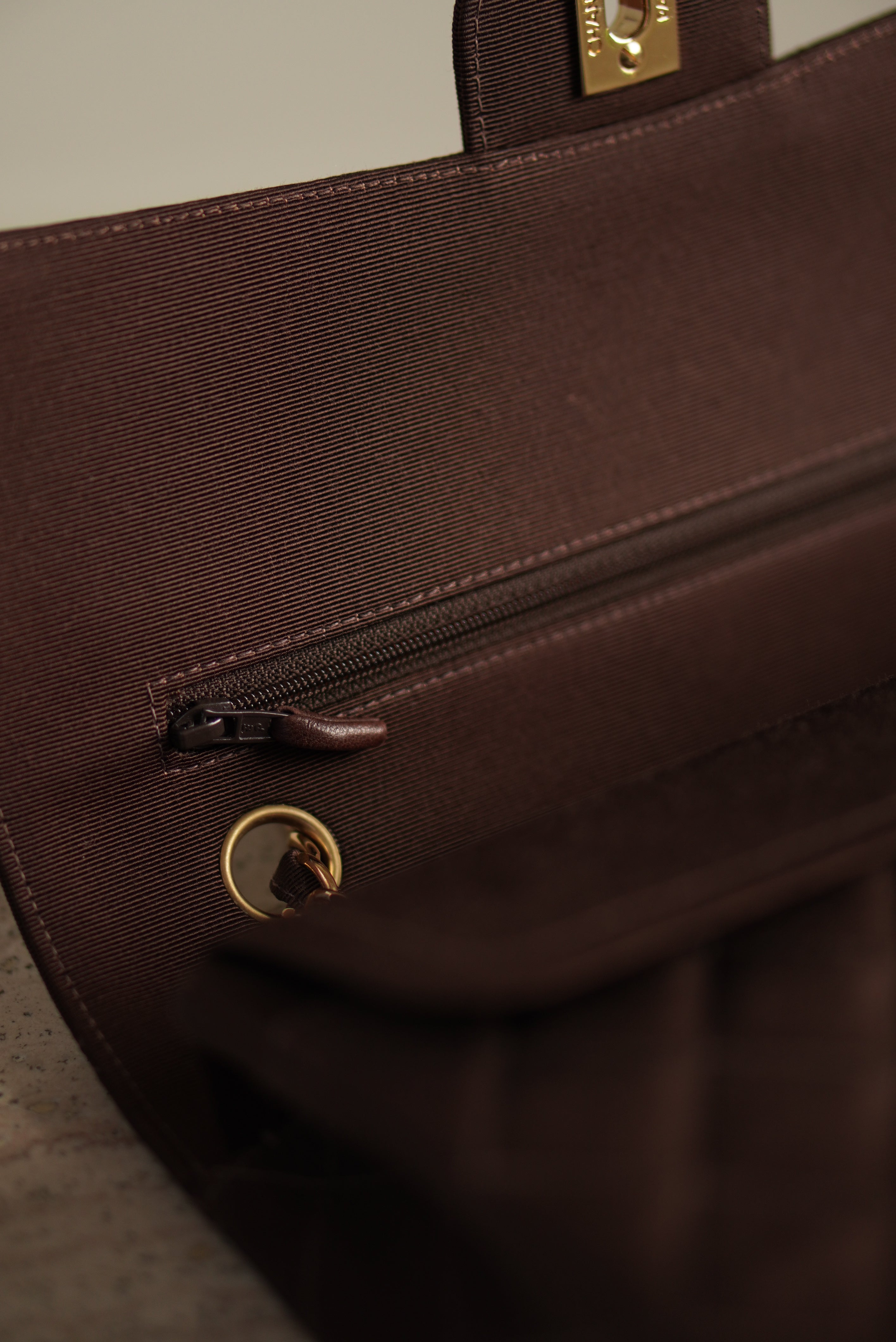 CHANEL CLASSIC MEDIUM DOUBLE FLAP | BROWN