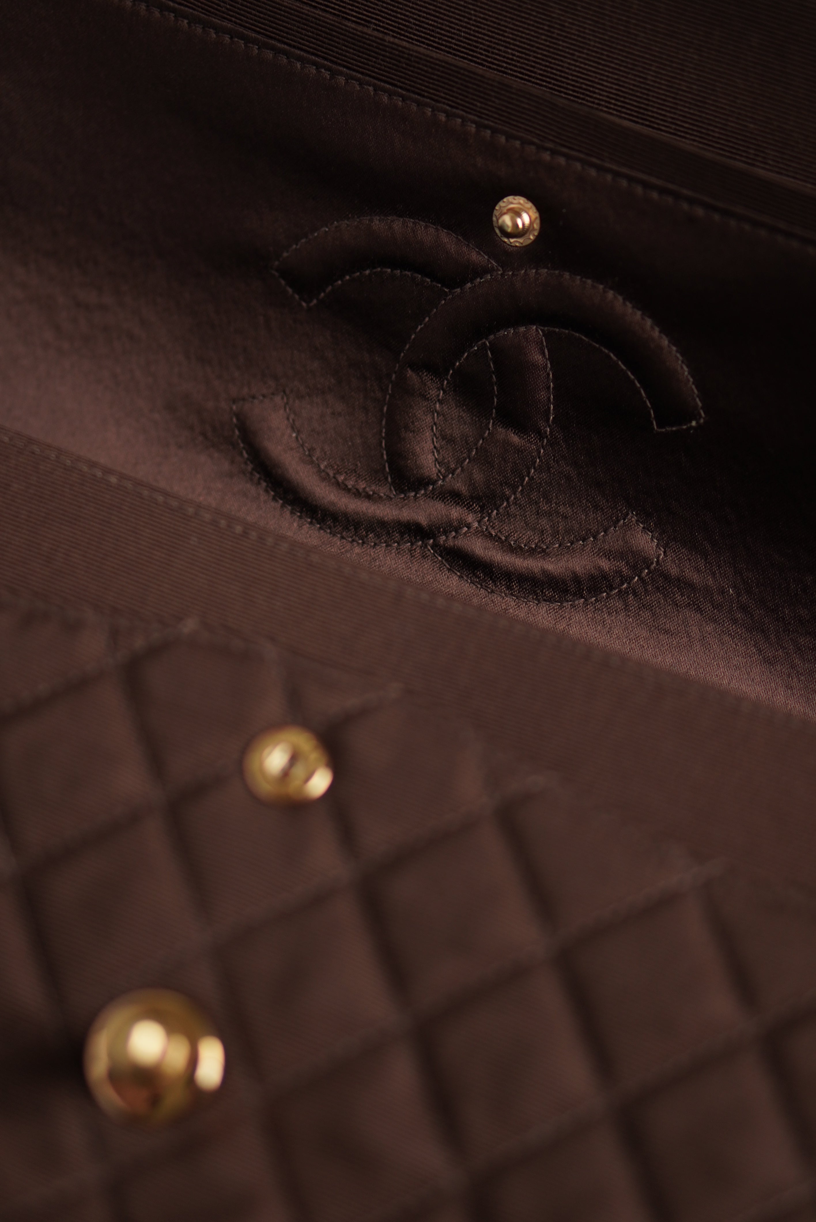 CHANEL CLASSIC MEDIUM DOUBLE FLAP | BROWN