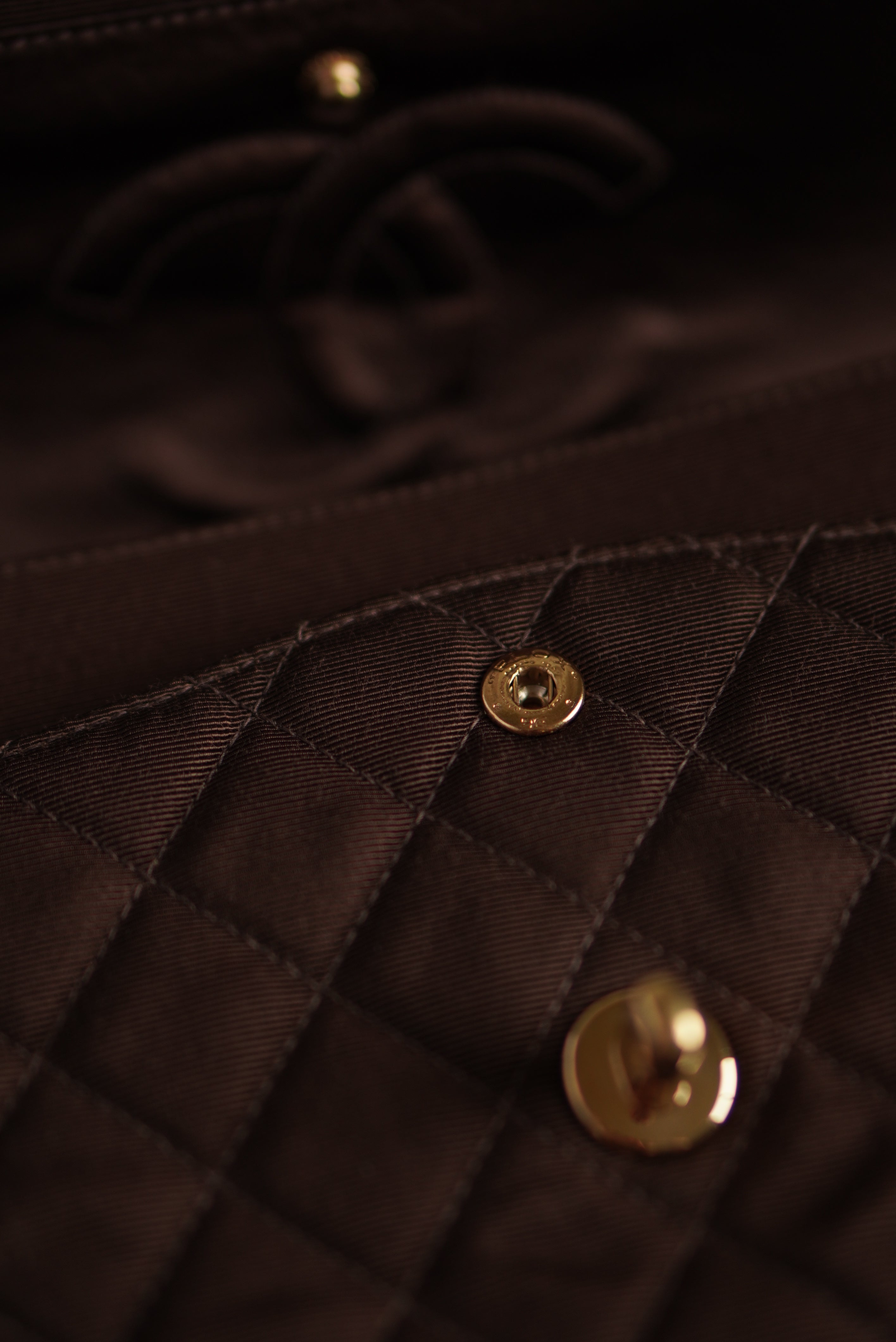 CHANEL CLASSIC MEDIUM DOUBLE FLAP | BROWN
