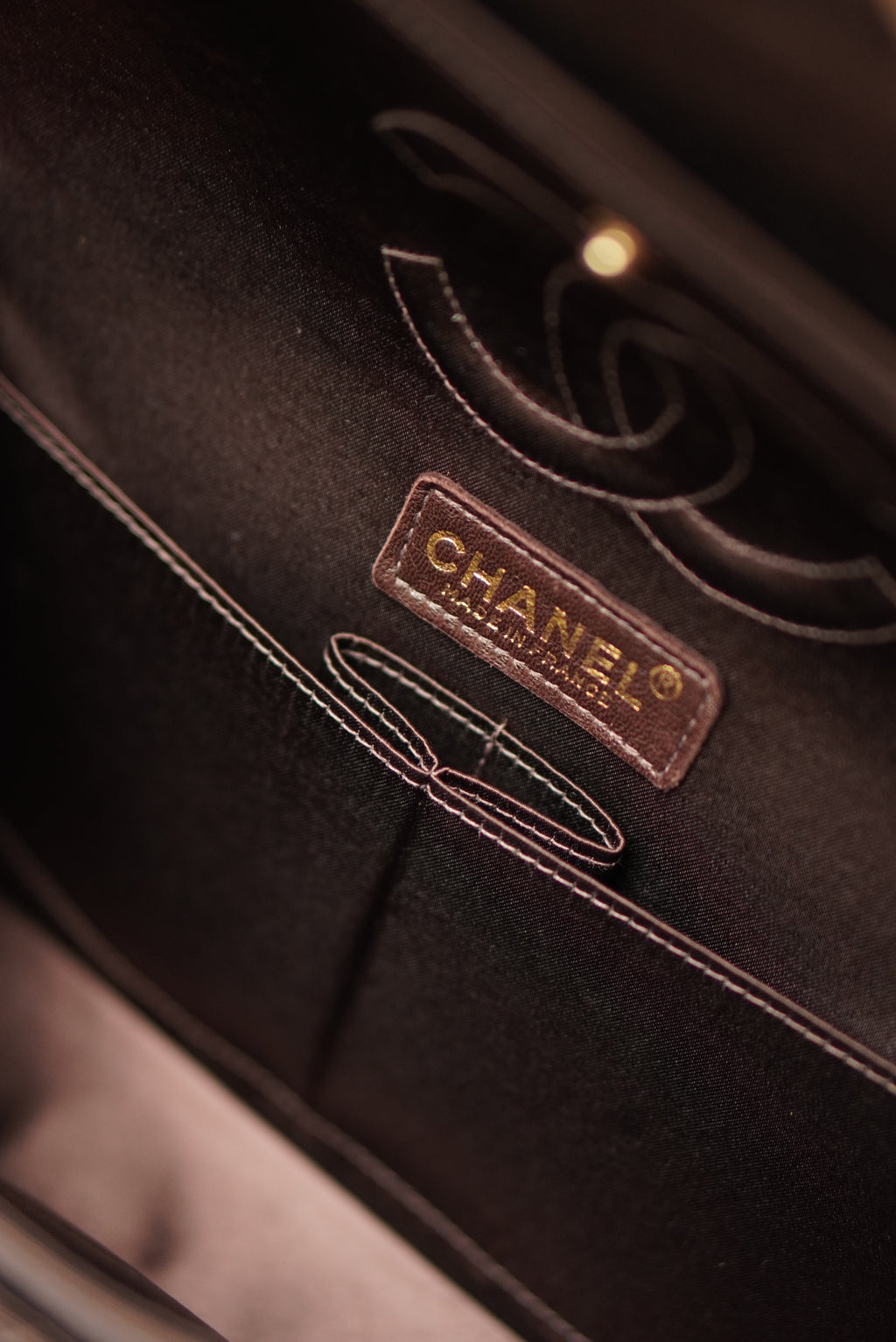 CHANEL CLASSIC MEDIUM DOUBLE FLAP | BROWN