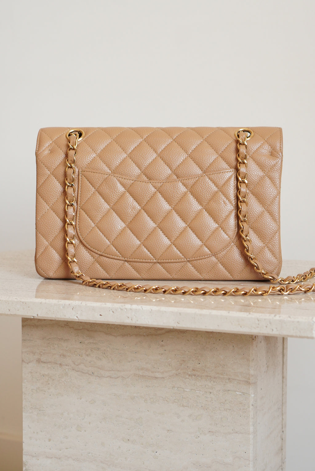 CHANEL CLASSIC MEDIUM DOUBLE FLAP | BEIGE