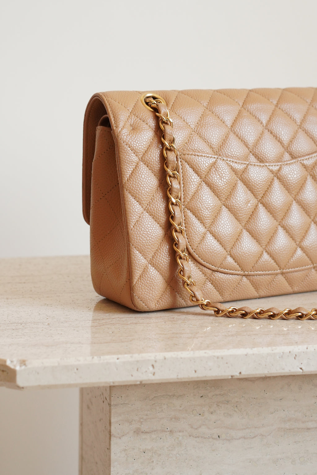 CHANEL CLASSIC MEDIUM DOUBLE FLAP | BEIGE