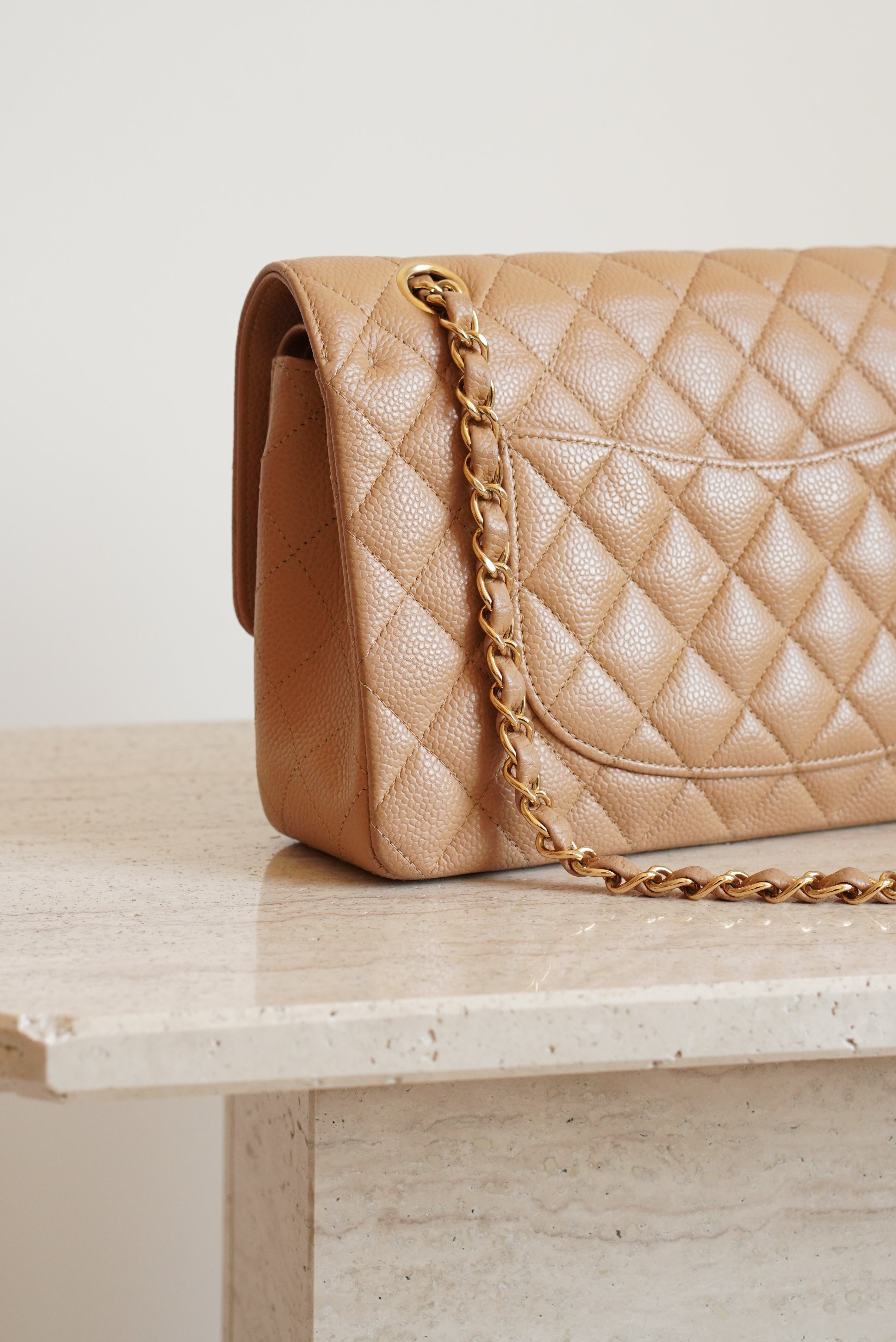 CHANEL CLASSIC MEDIUM DOUBLE FLAP | BEIGE