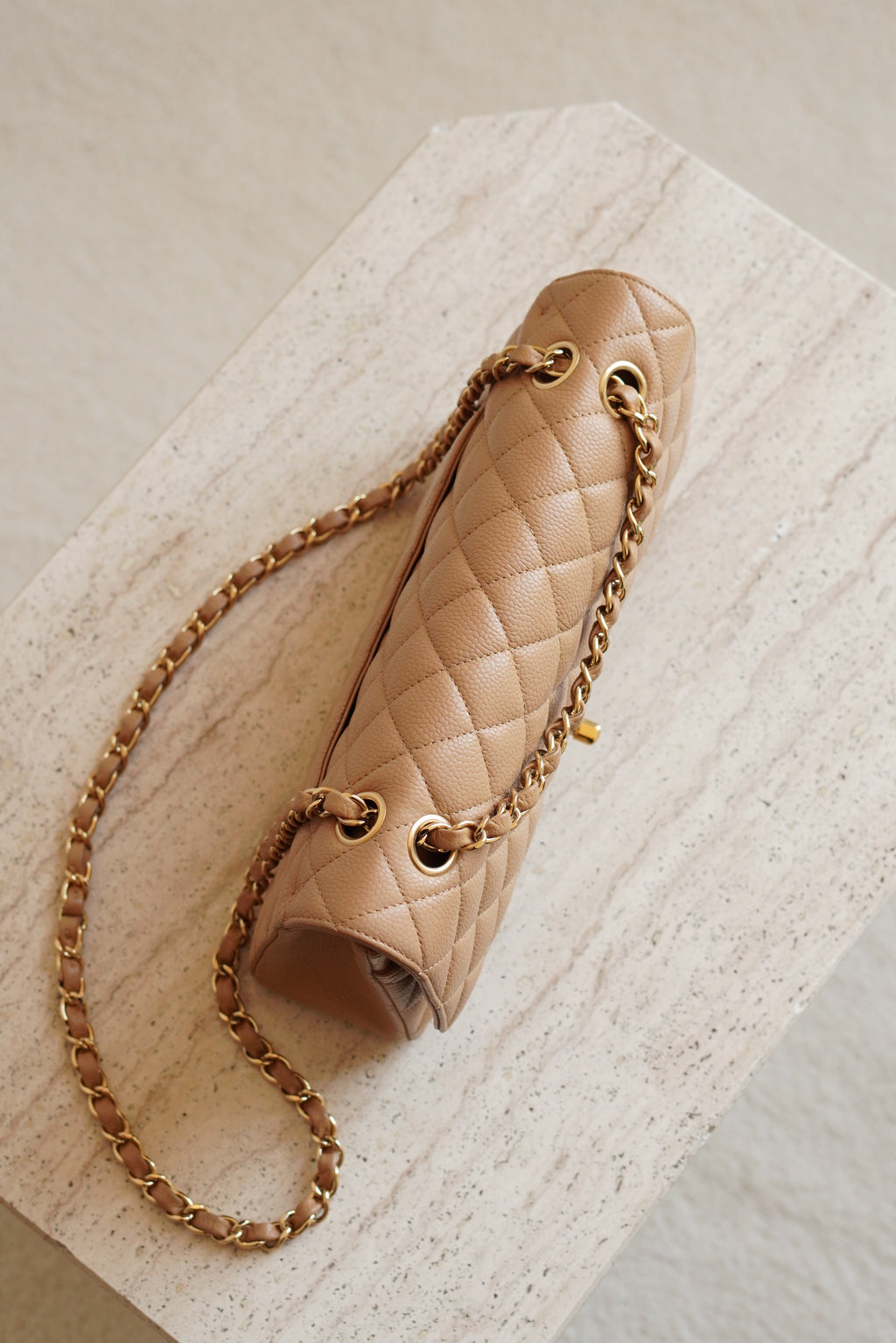 CHANEL CLASSIC MEDIUM DOUBLE FLAP | BEIGE