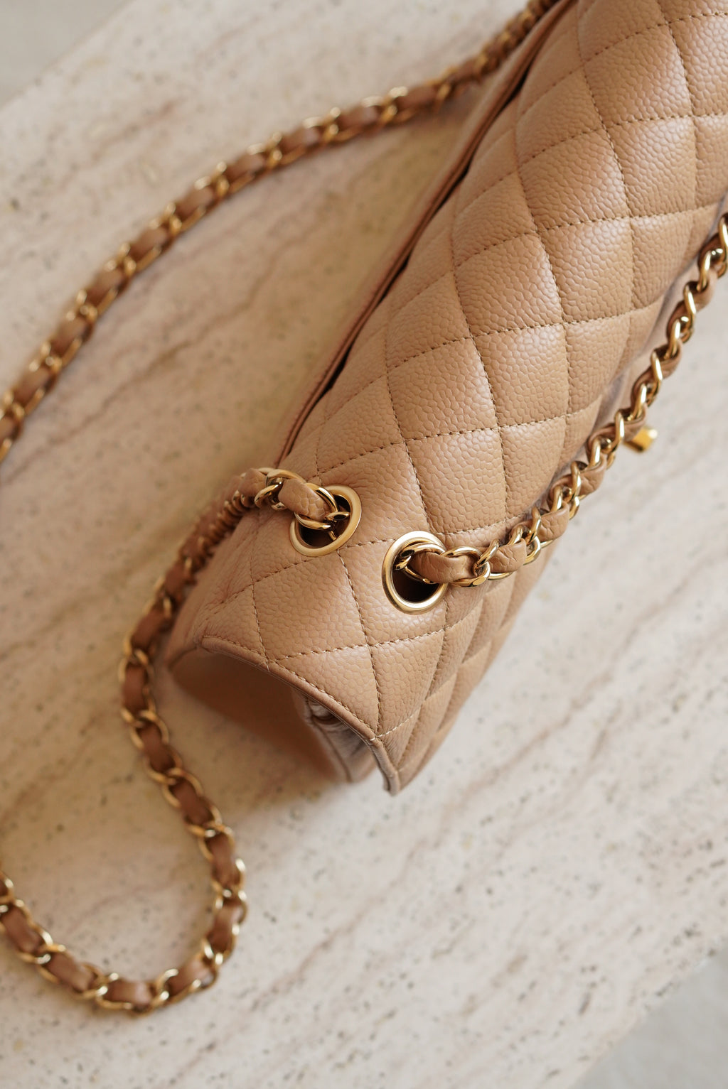 CHANEL CLASSIC MEDIUM DOUBLE FLAP | BEIGE