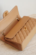 CHANEL CLASSIC MEDIUM DOUBLE FLAP | BEIGE