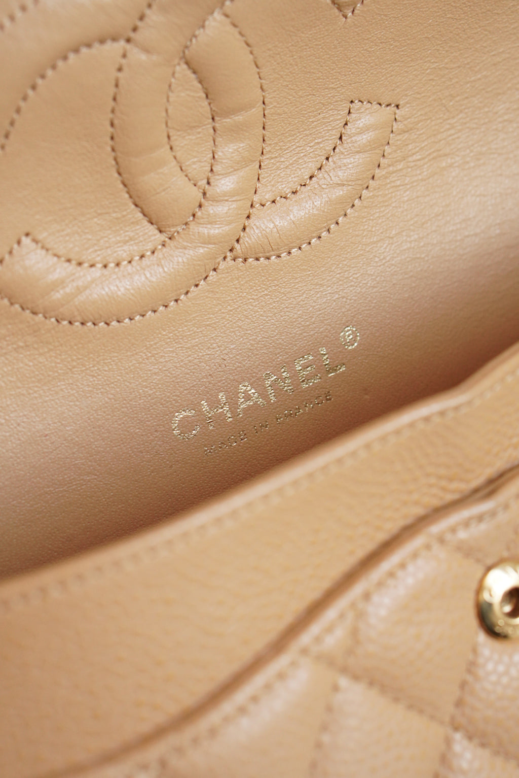 CHANEL CLASSIC MEDIUM DOUBLE FLAP | BEIGE