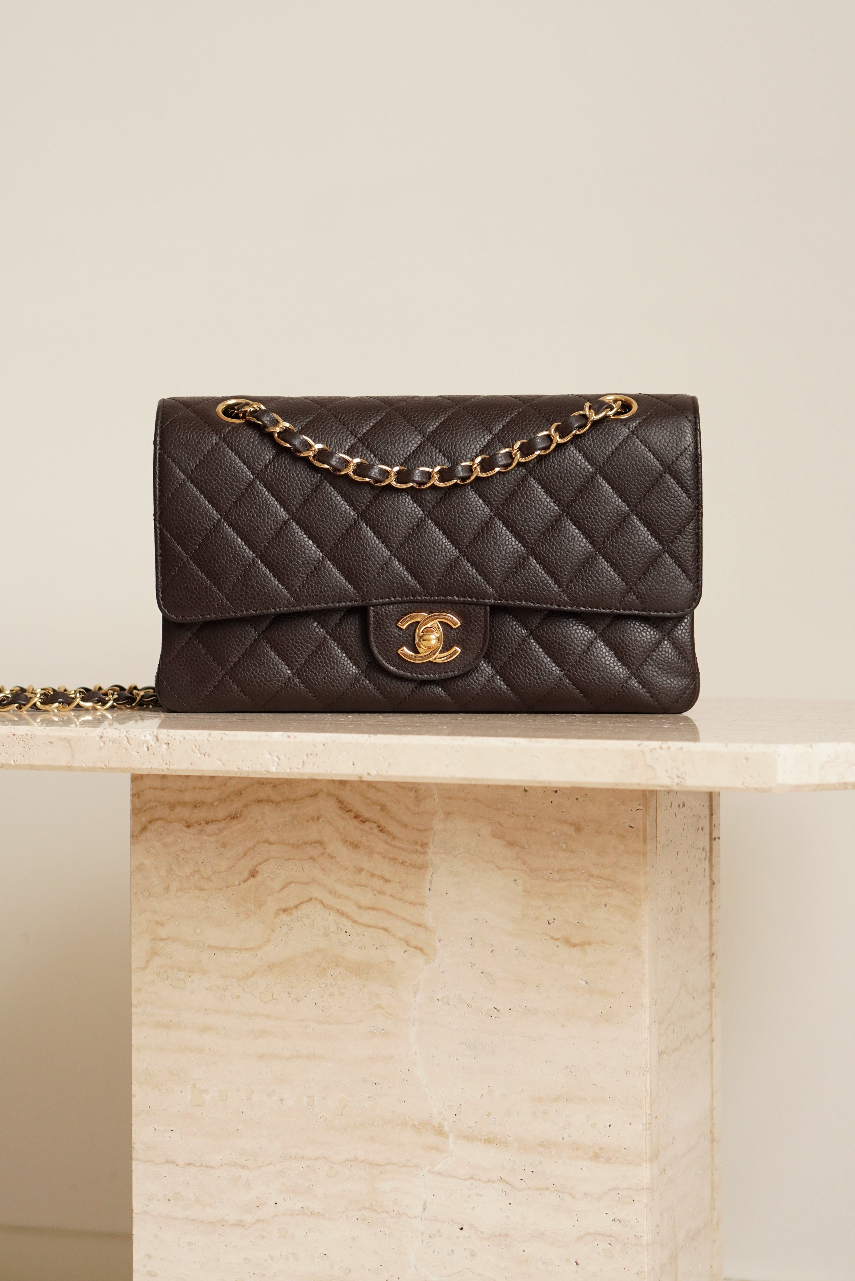 CHANEL CLASSIC MEDIUM DOUBLE FLAP | BROWN