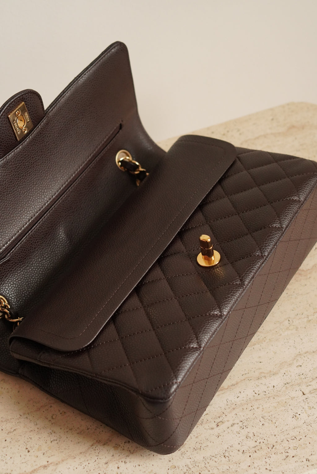 CHANEL CLASSIC MEDIUM DOUBLE FLAP | BROWN