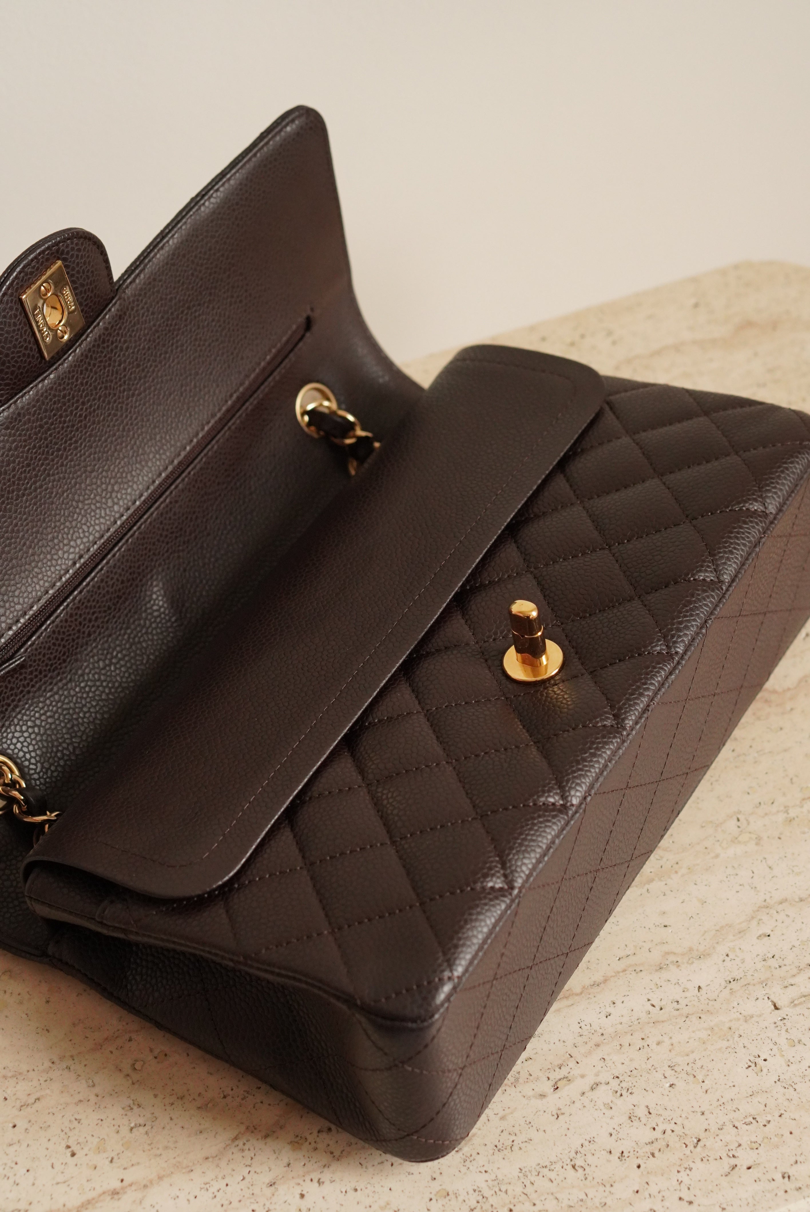 CHANEL CLASSIC MEDIUM DOUBLE FLAP | BROWN
