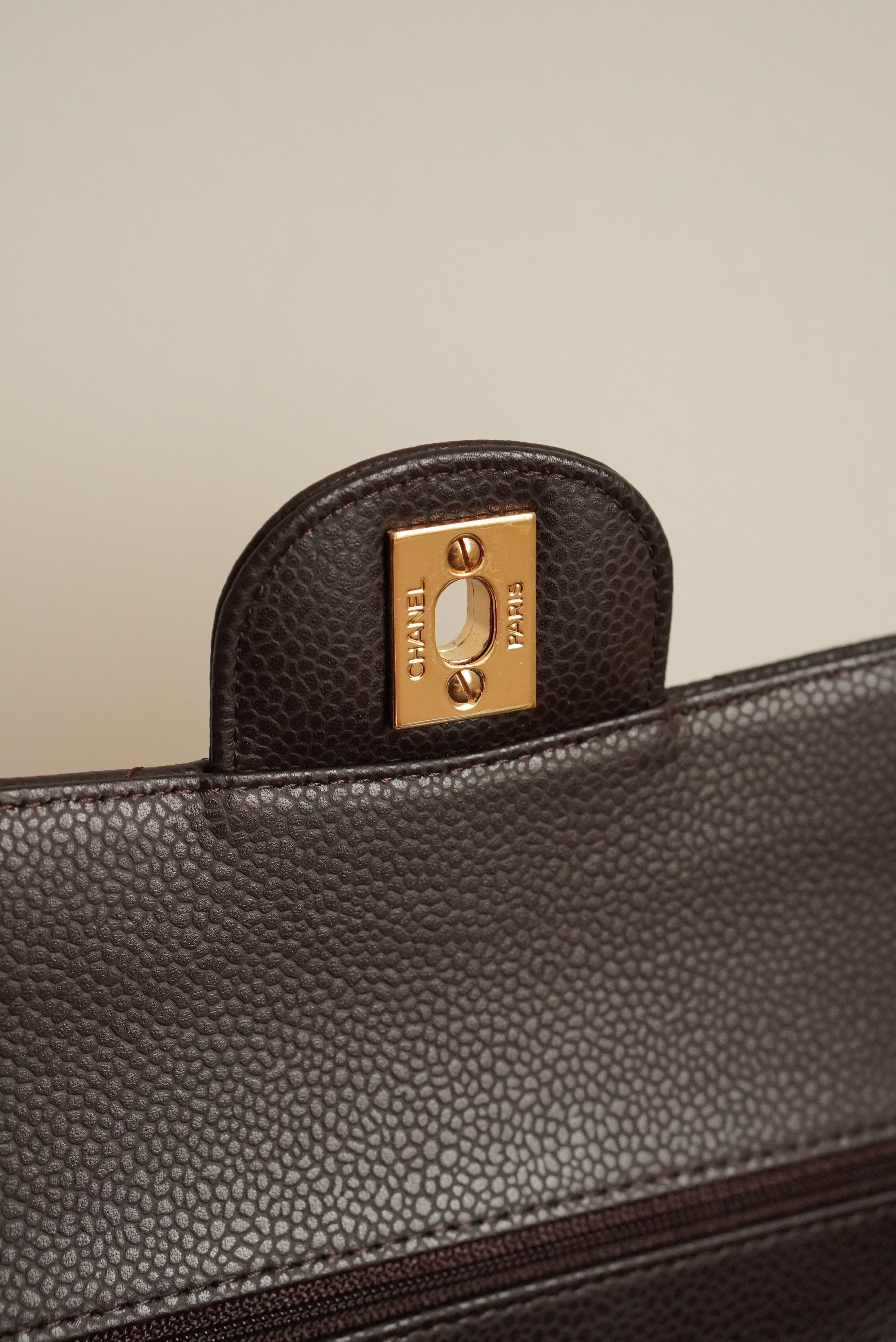 CHANEL CLASSIC MEDIUM DOUBLE FLAP | BROWN