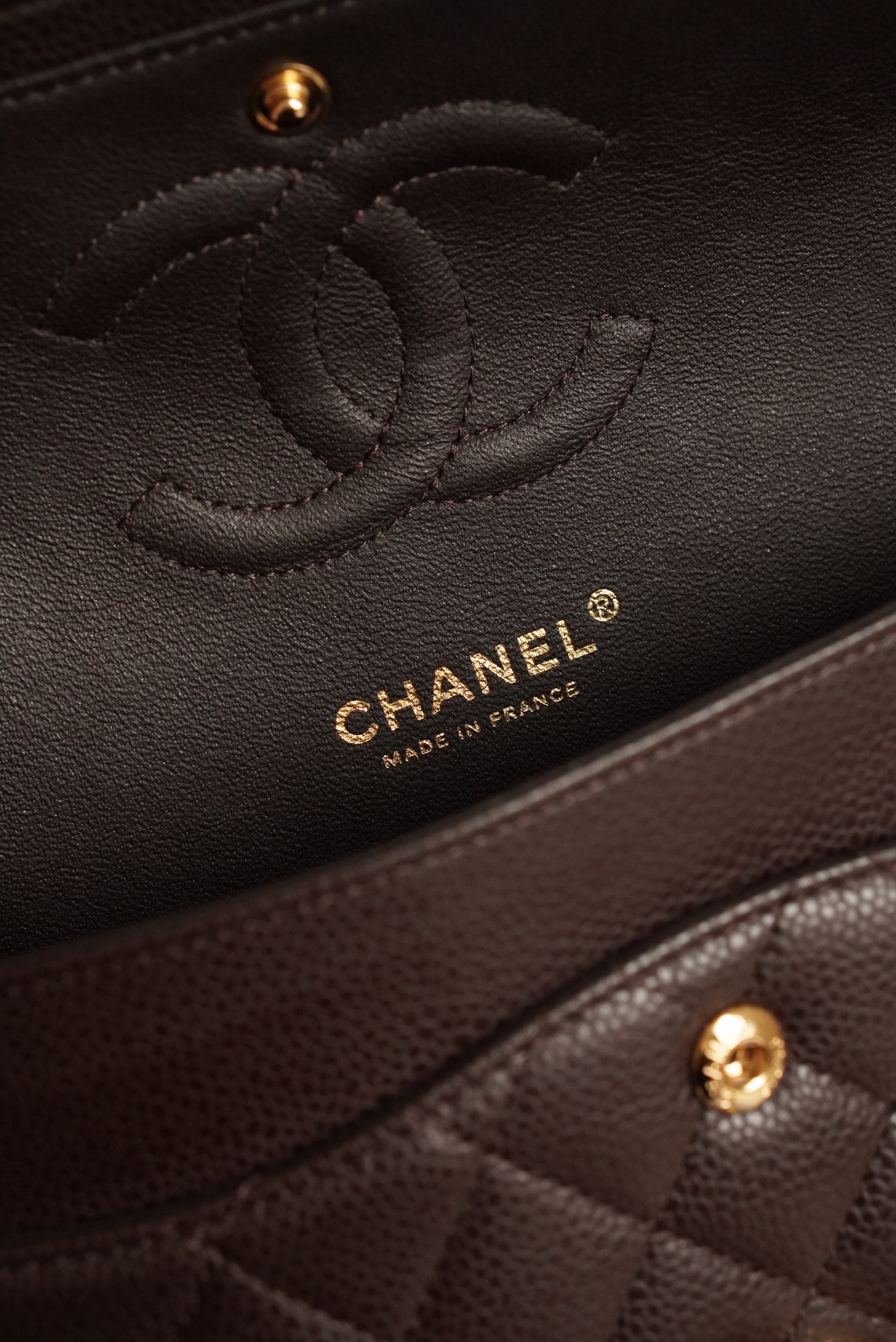 CHANEL CLASSIC MEDIUM DOUBLE FLAP | BROWN