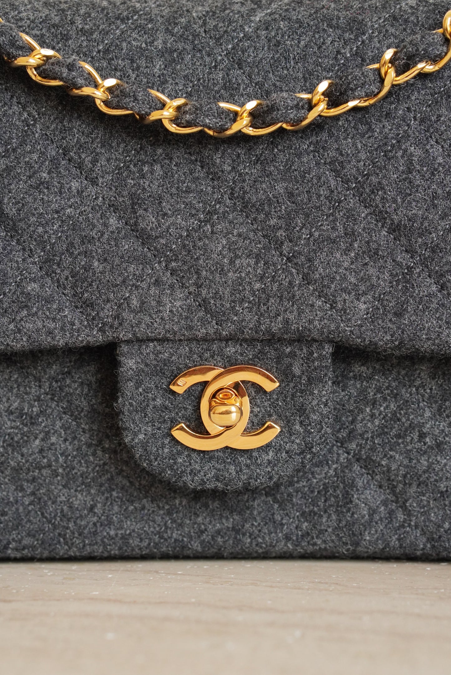 CHANEL CLASSIC MEDIUM DOUBLE FLAP | GREY