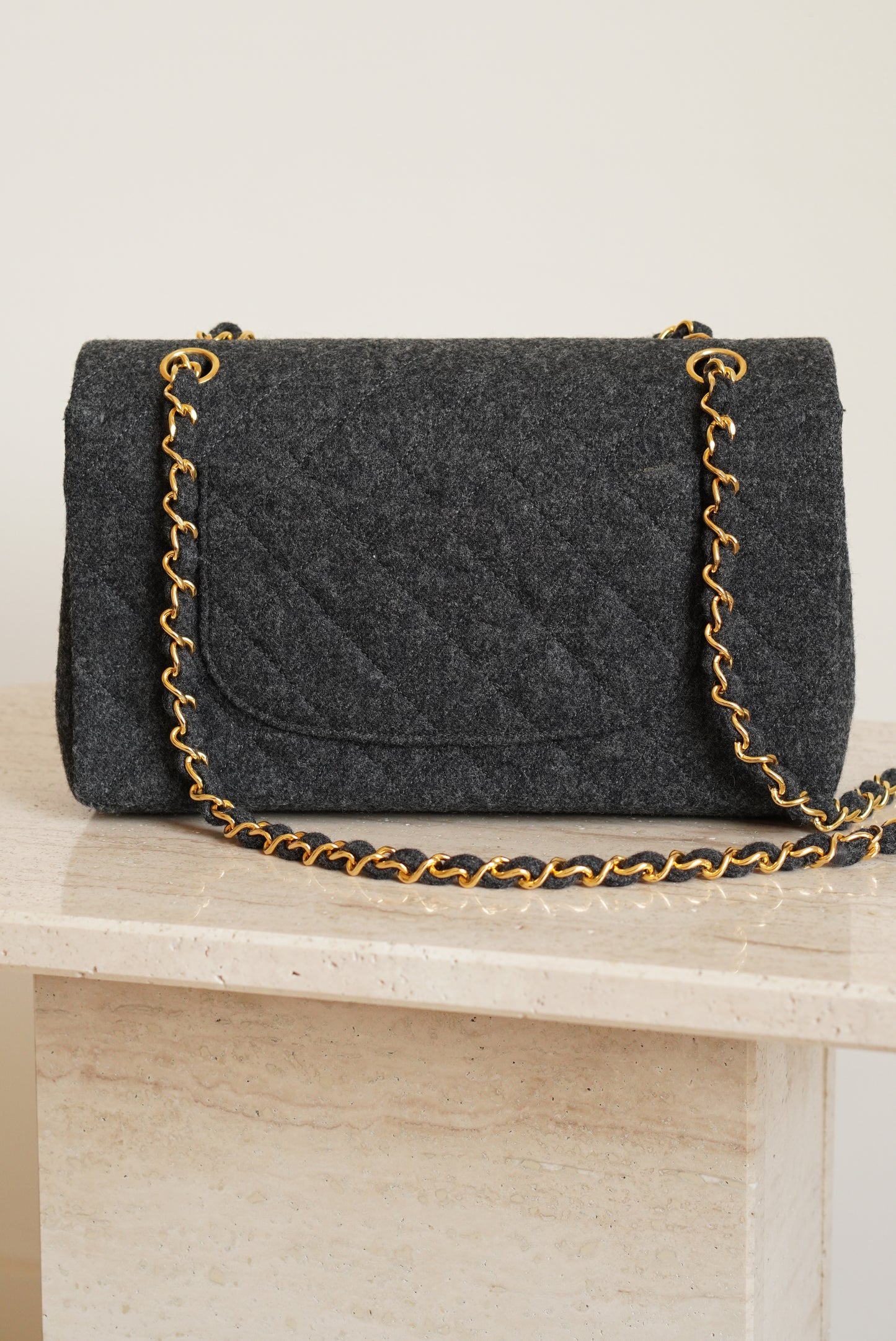 CHANEL CLASSIC MEDIUM DOUBLE FLAP | GREY