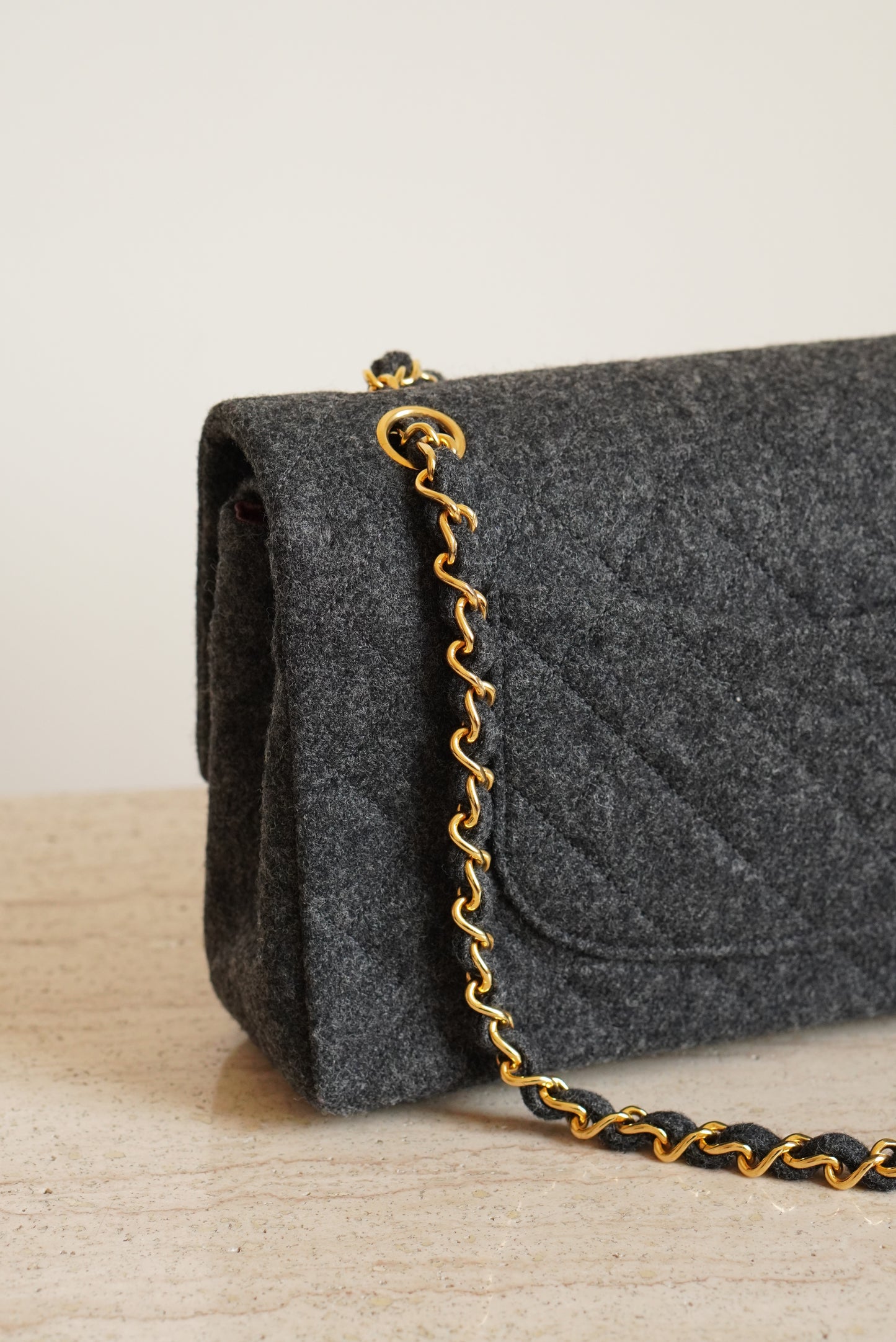 CHANEL CLASSIC MEDIUM DOUBLE FLAP | GREY