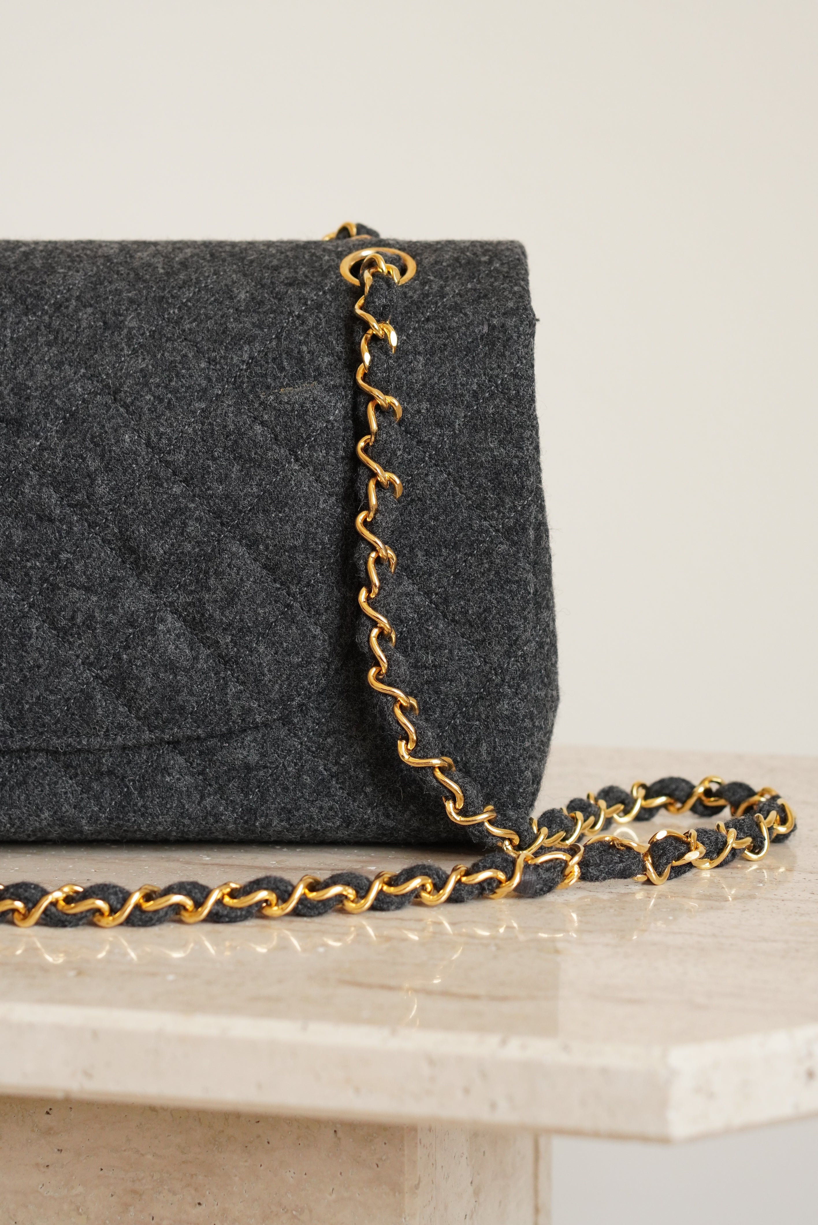CHANEL CLASSIC MEDIUM DOUBLE FLAP | GREY