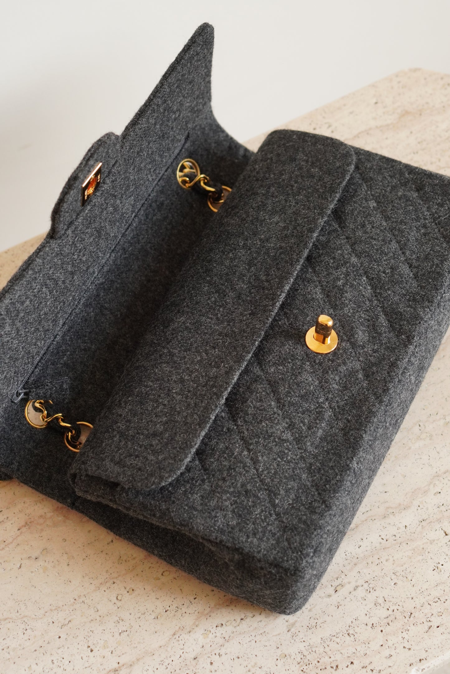 CHANEL CLASSIC MEDIUM DOUBLE FLAP | GREY