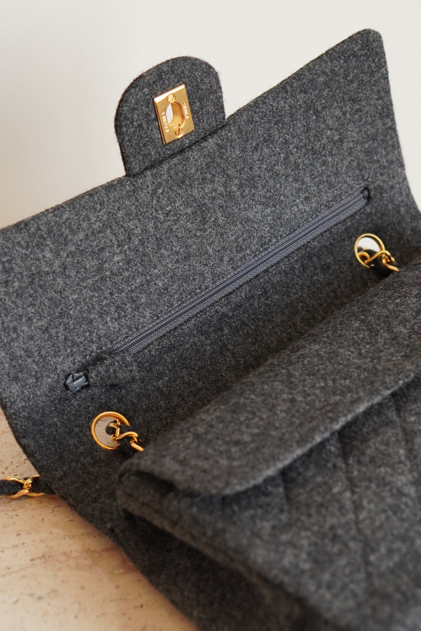 CHANEL CLASSIC MEDIUM DOUBLE FLAP | GREY