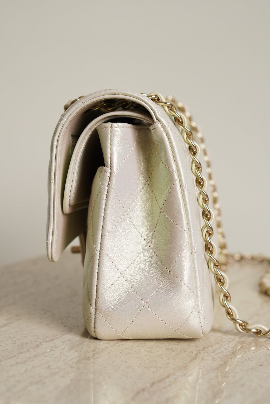 CHANEL CLASSIC MEDIUM DOUBLE FLAP | IRIDESCENT IVORY
