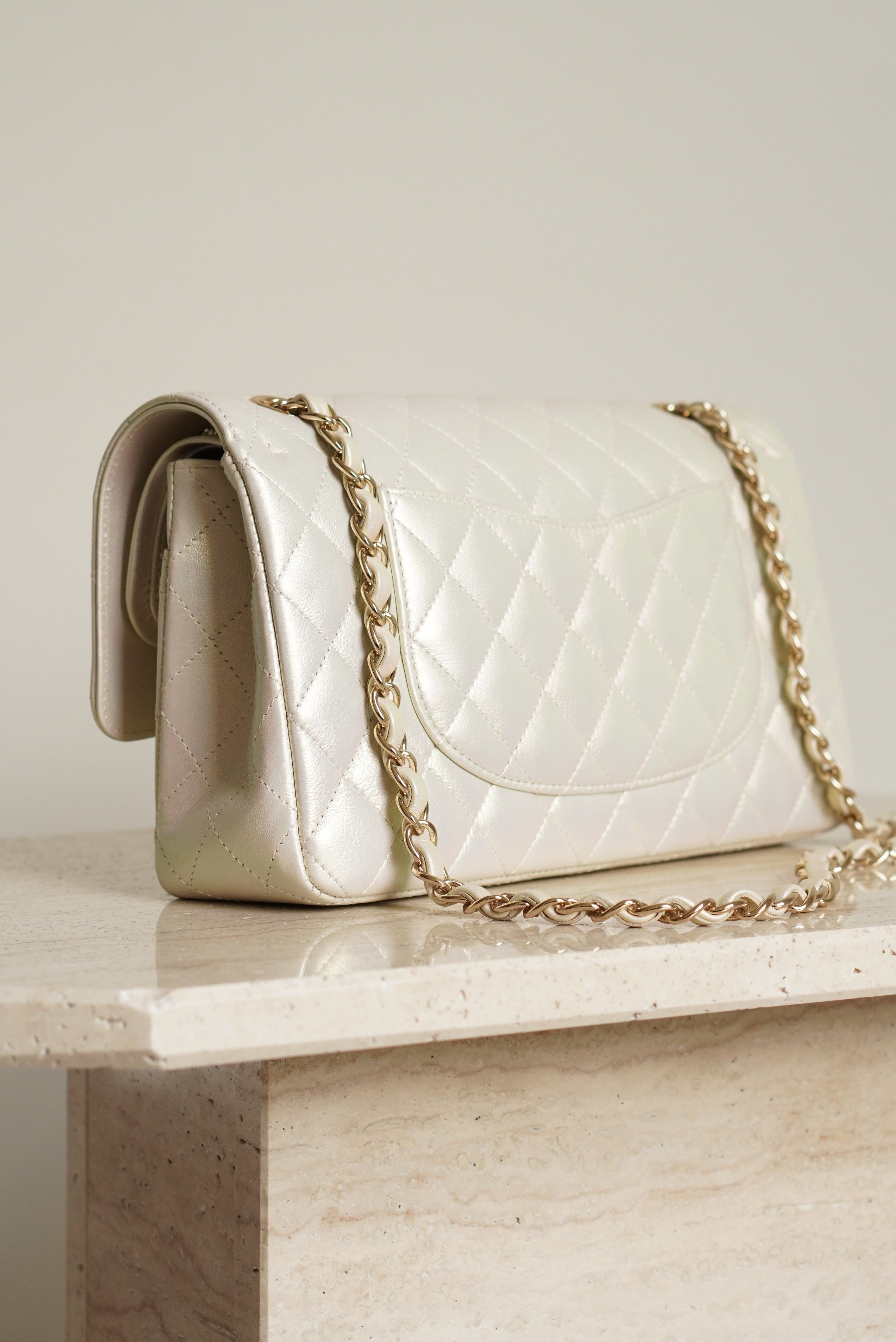 CHANEL CLASSIC MEDIUM DOUBLE FLAP | IRIDESCENT IVORY
