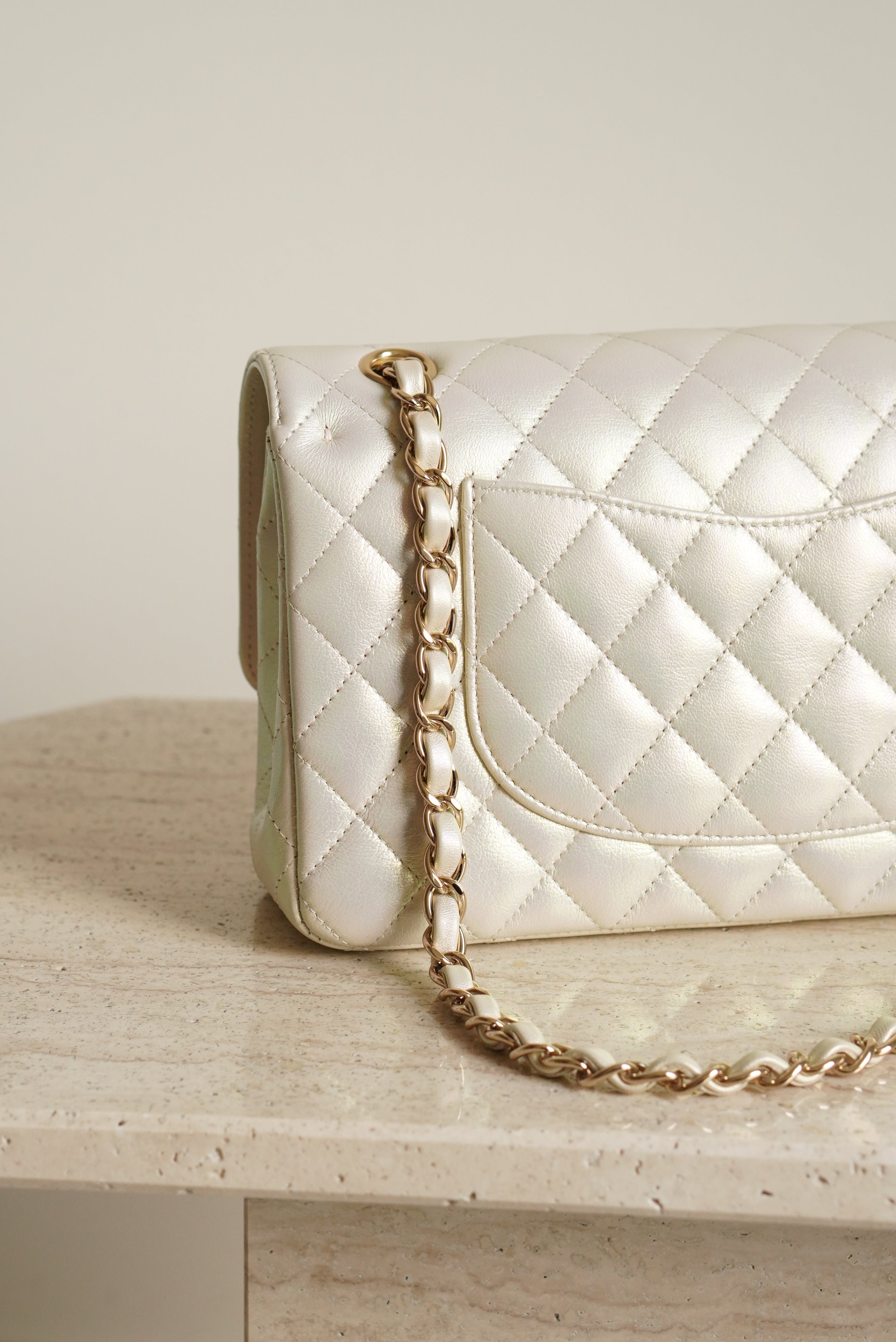 CHANEL CLASSIC MEDIUM DOUBLE FLAP | IRIDESCENT IVORY