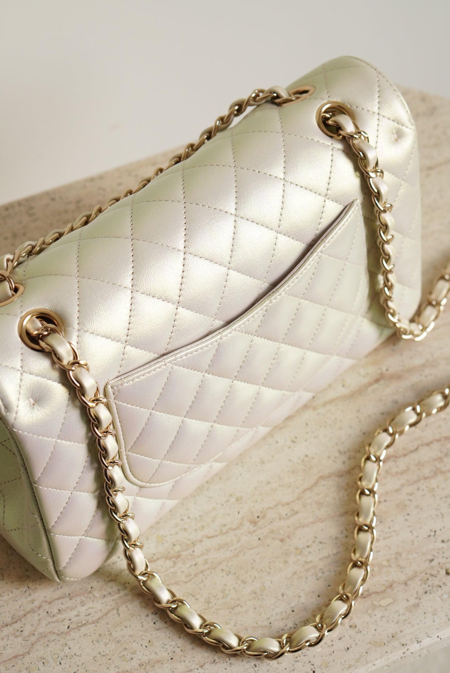 CHANEL CLASSIC MEDIUM DOUBLE FLAP | IRIDESCENT IVORY