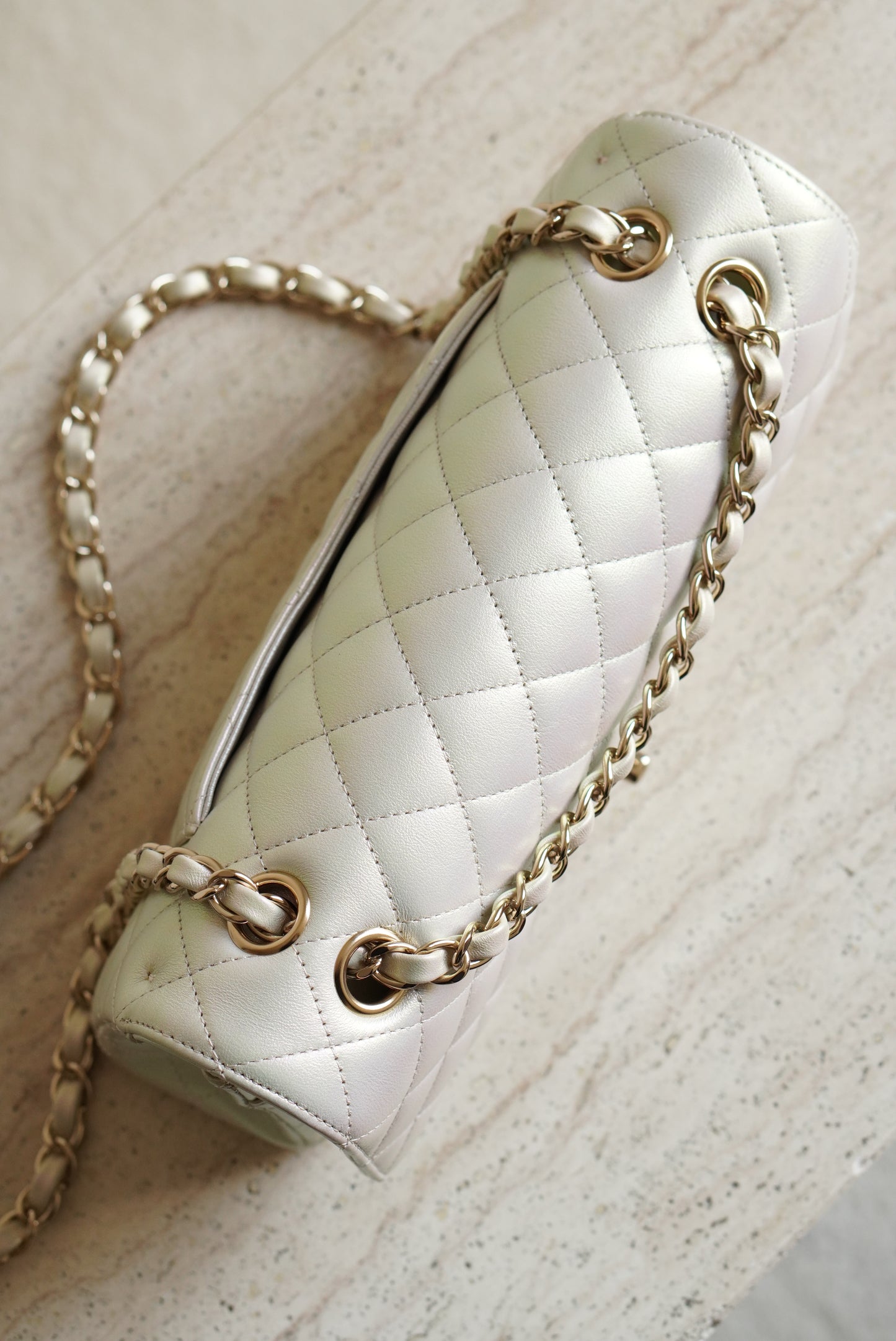 CHANEL CLASSIC MEDIUM DOUBLE FLAP | IRIDESCENT IVORY