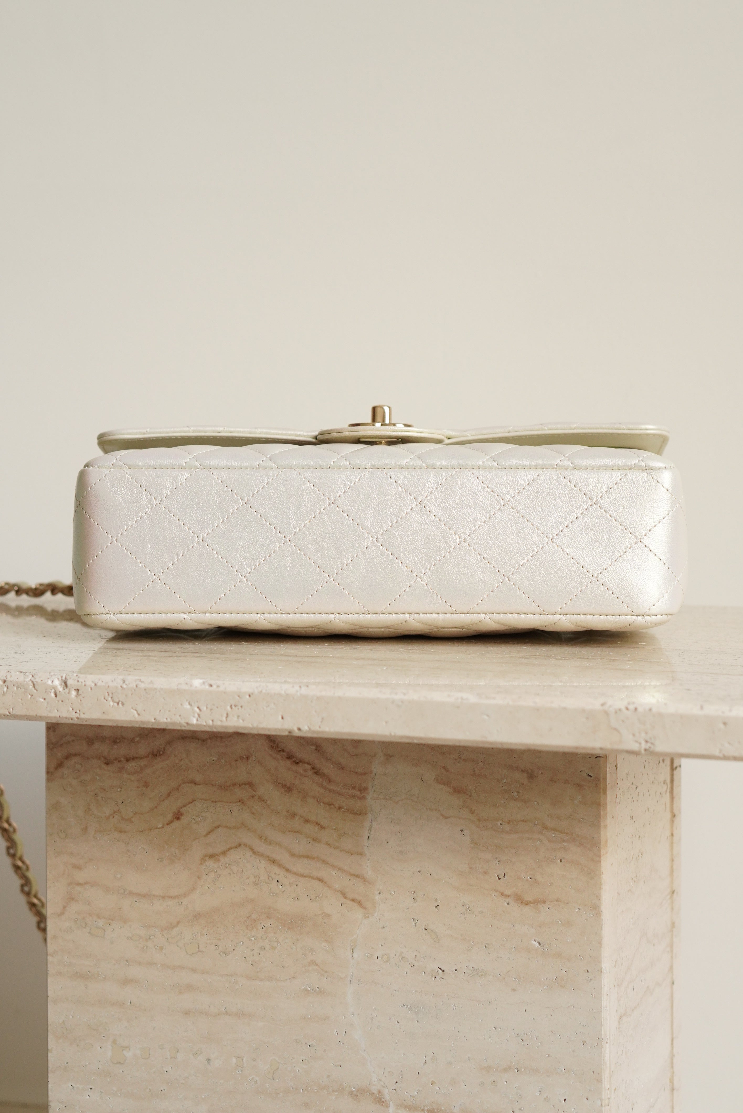 CHANEL CLASSIC MEDIUM DOUBLE FLAP | IRIDESCENT IVORY