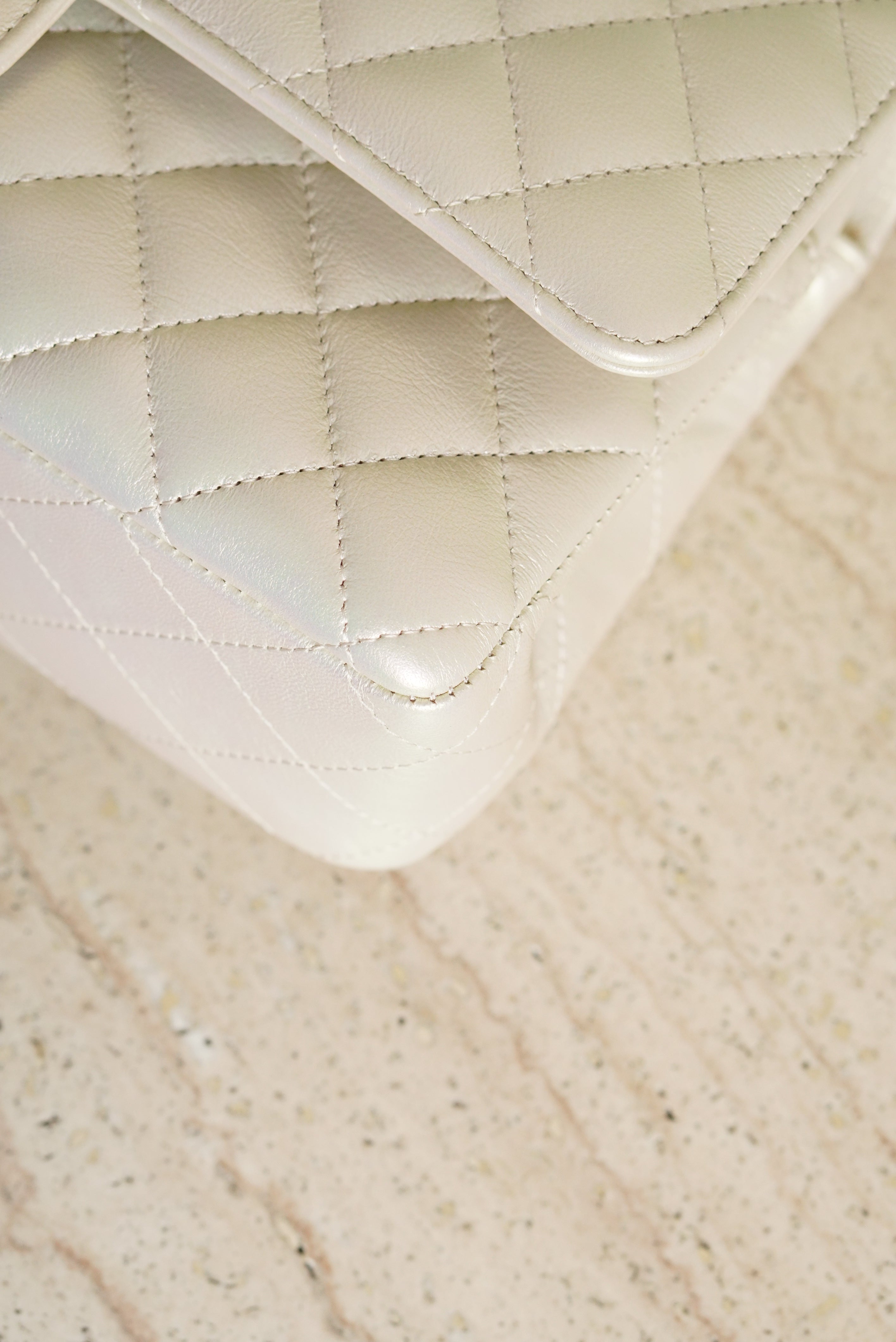 CHANEL CLASSIC MEDIUM DOUBLE FLAP | IRIDESCENT IVORY