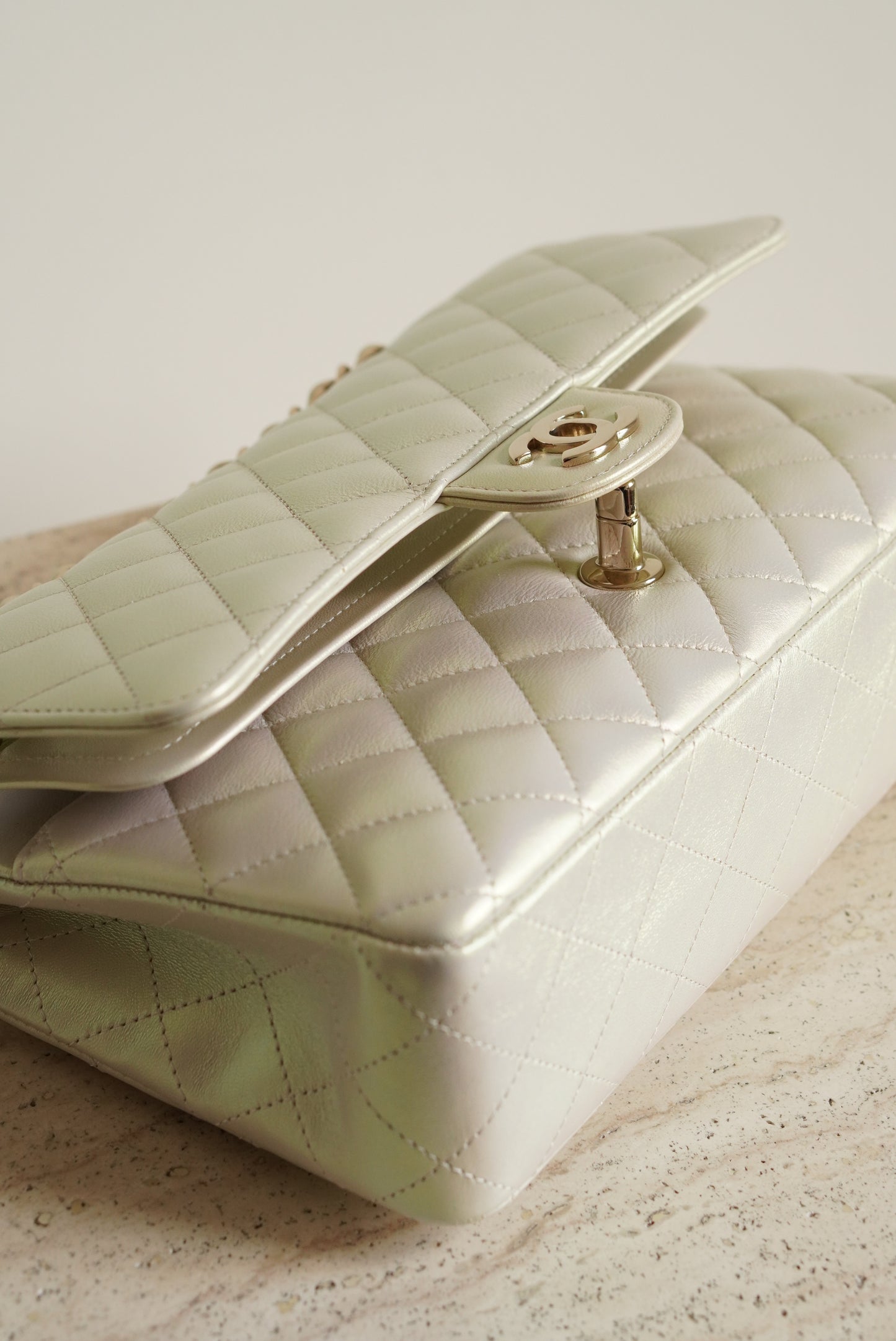 CHANEL CLASSIC MEDIUM DOUBLE FLAP | IRIDESCENT IVORY