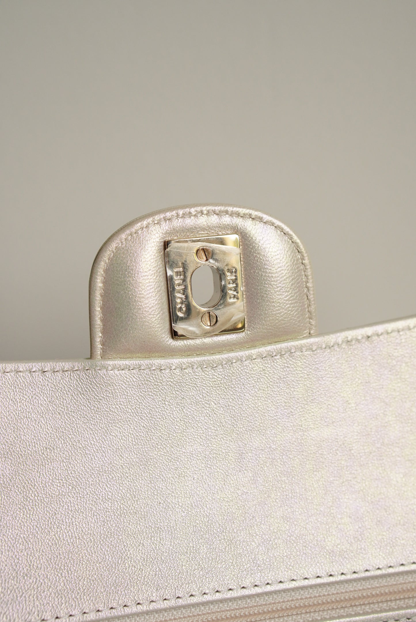 CHANEL CLASSIC MEDIUM DOUBLE FLAP | IRIDESCENT IVORY