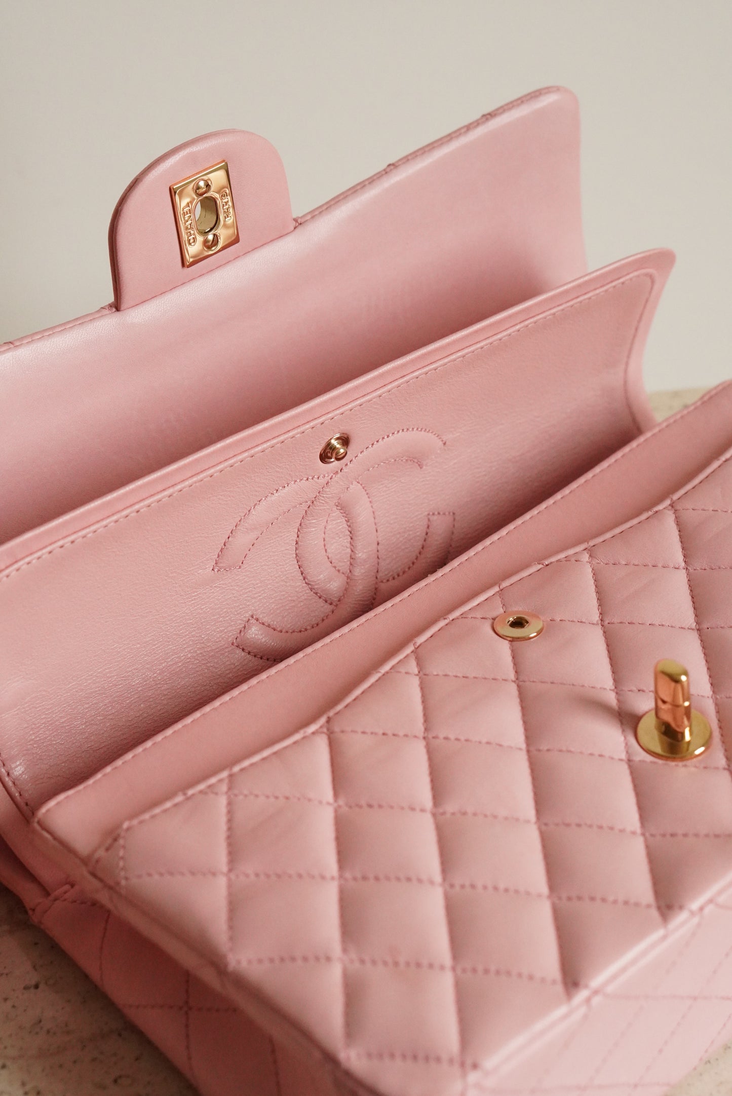 CHANEL CLASSIC MEDIUM DOUBLE FLAP | ROSE SAKURA