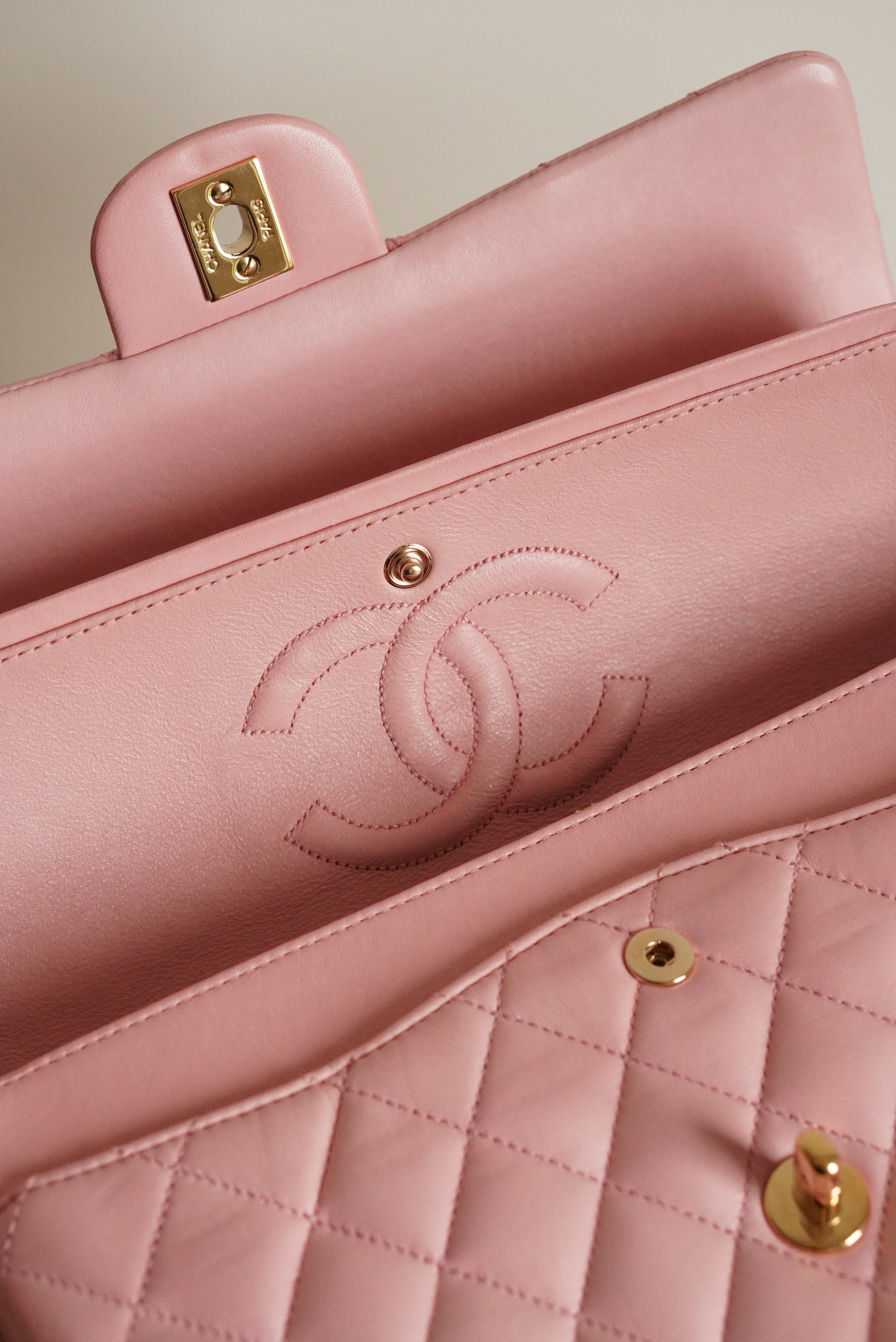 CHANEL CLASSIC MEDIUM DOUBLE FLAP | ROSE SAKURA