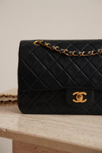 CHANEL CLASSIC MEDIUM DOUBLE FLAP | NAVY BLUE