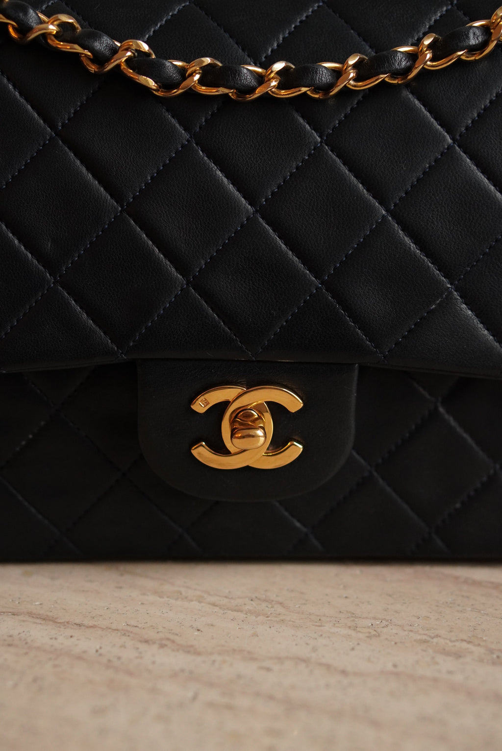 CHANEL CLASSIC MEDIUM DOUBLE FLAP | NAVY BLUE