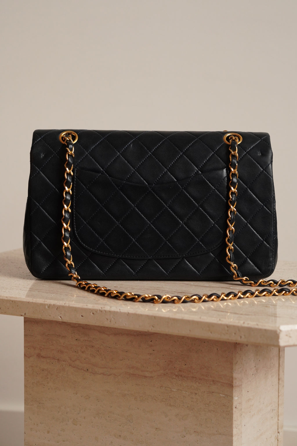 CHANEL CLASSIC MEDIUM DOUBLE FLAP | NAVY BLUE