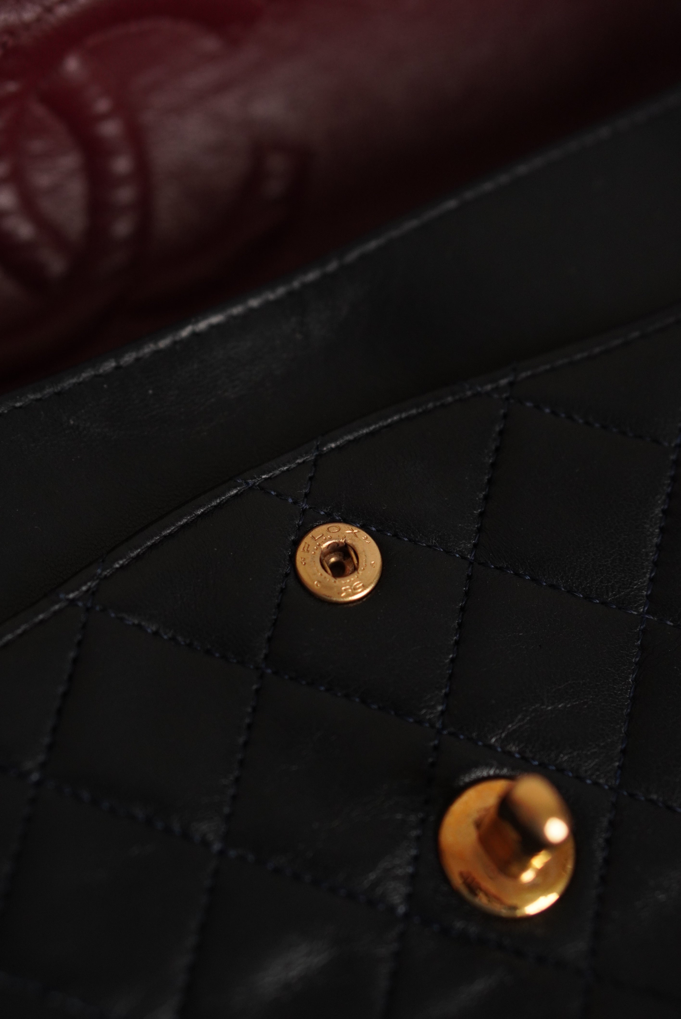 CHANEL CLASSIC MEDIUM DOUBLE FLAP | NAVY BLUE
