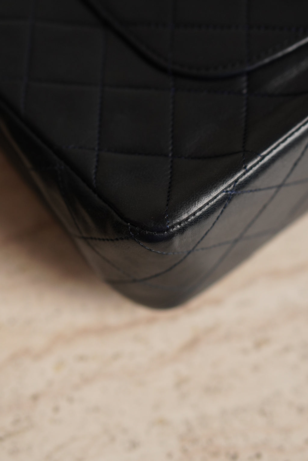 CHANEL CLASSIC MEDIUM DOUBLE FLAP | NAVY BLUE