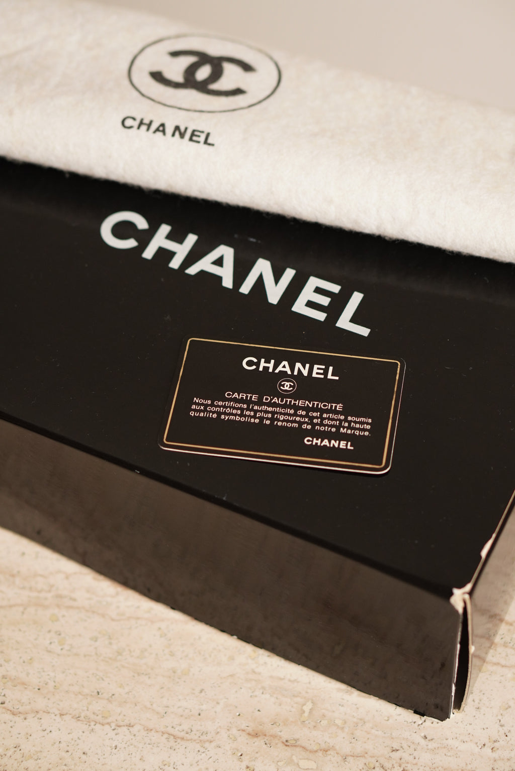 CHANEL CLASSIC MEDIUM DOUBLE FLAP | NAVY BLUE