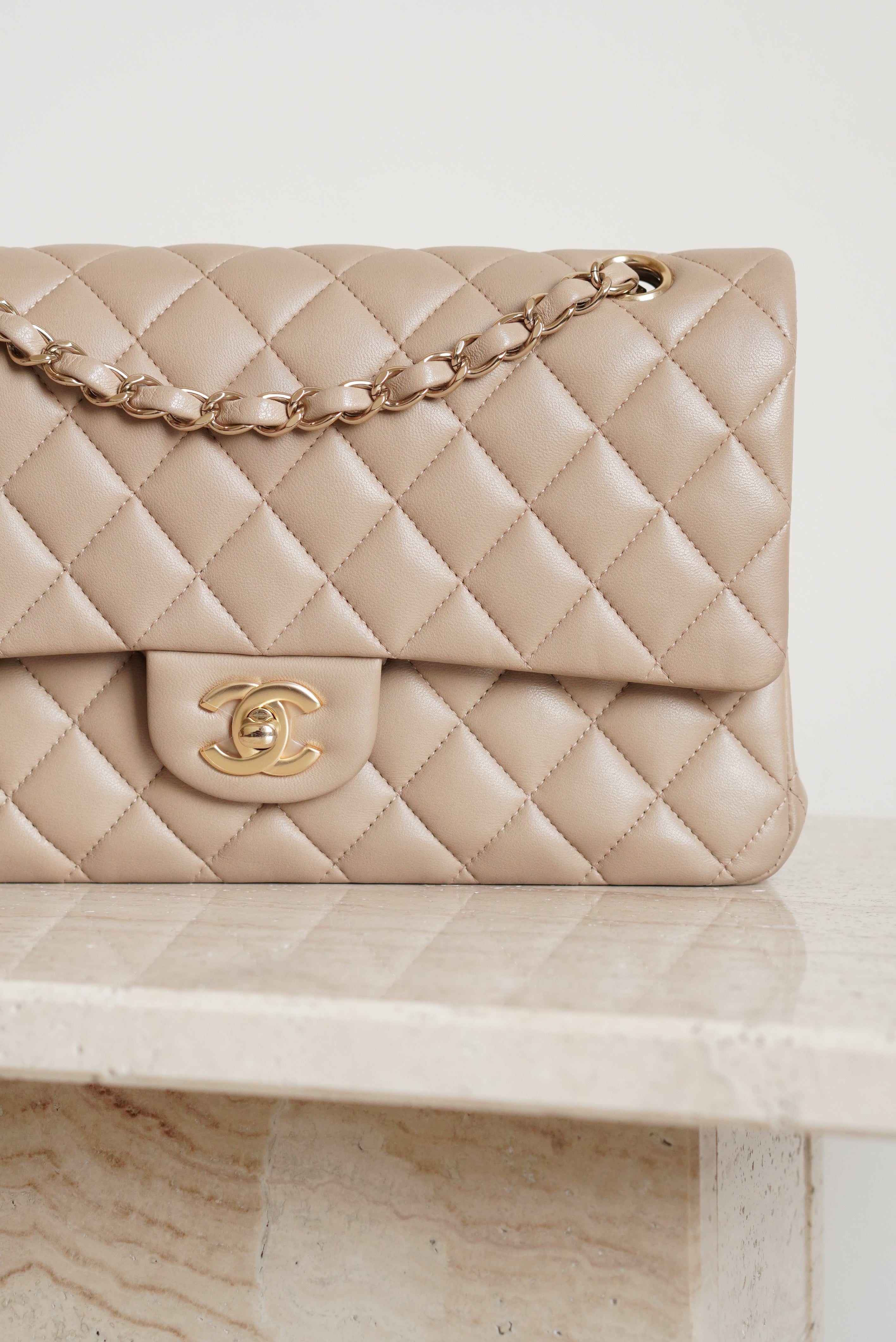 CHANEL CLASSIC MEDIUM DOUBLE FLAP | TAUPE