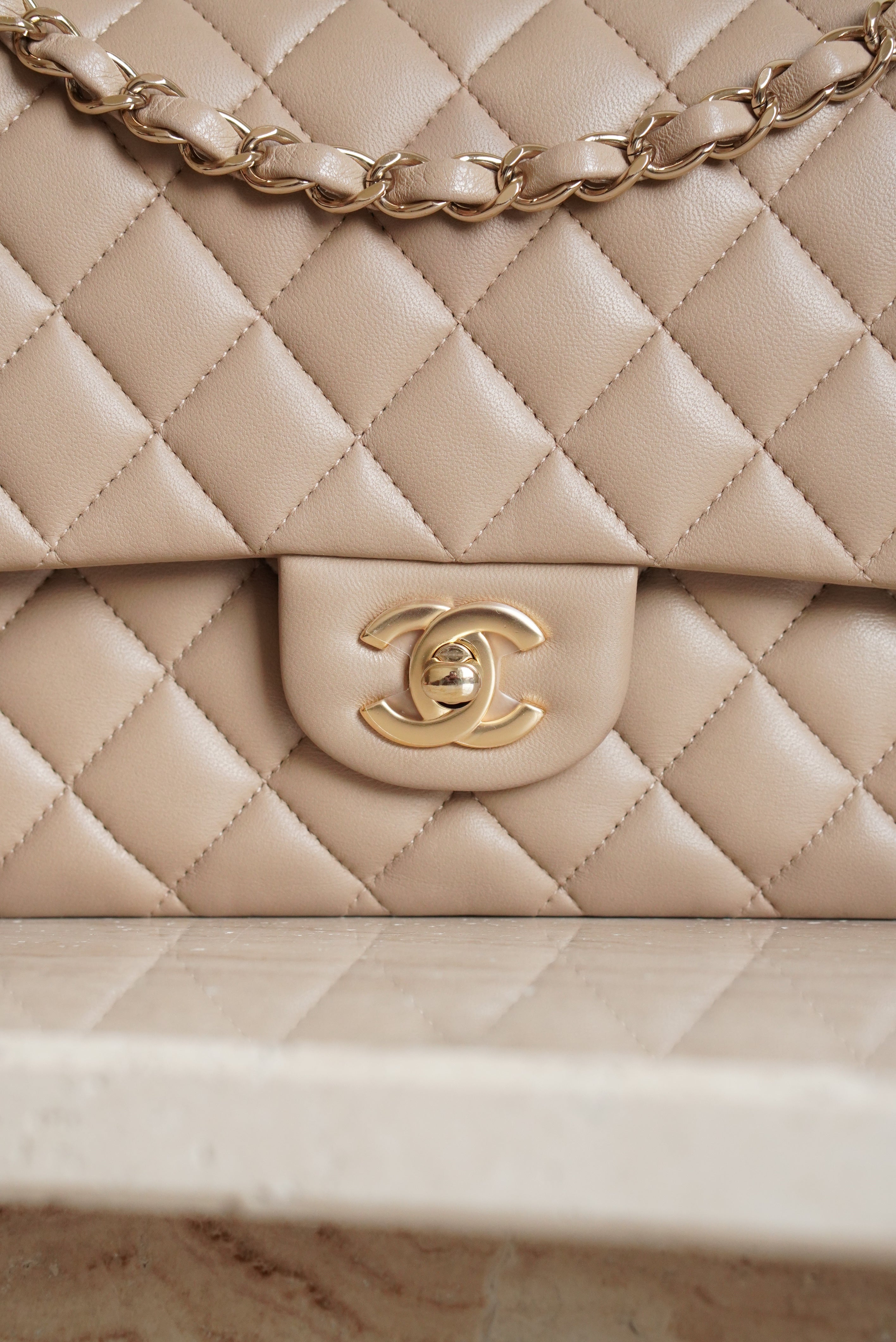 CHANEL CLASSIC MEDIUM DOUBLE FLAP | TAUPE