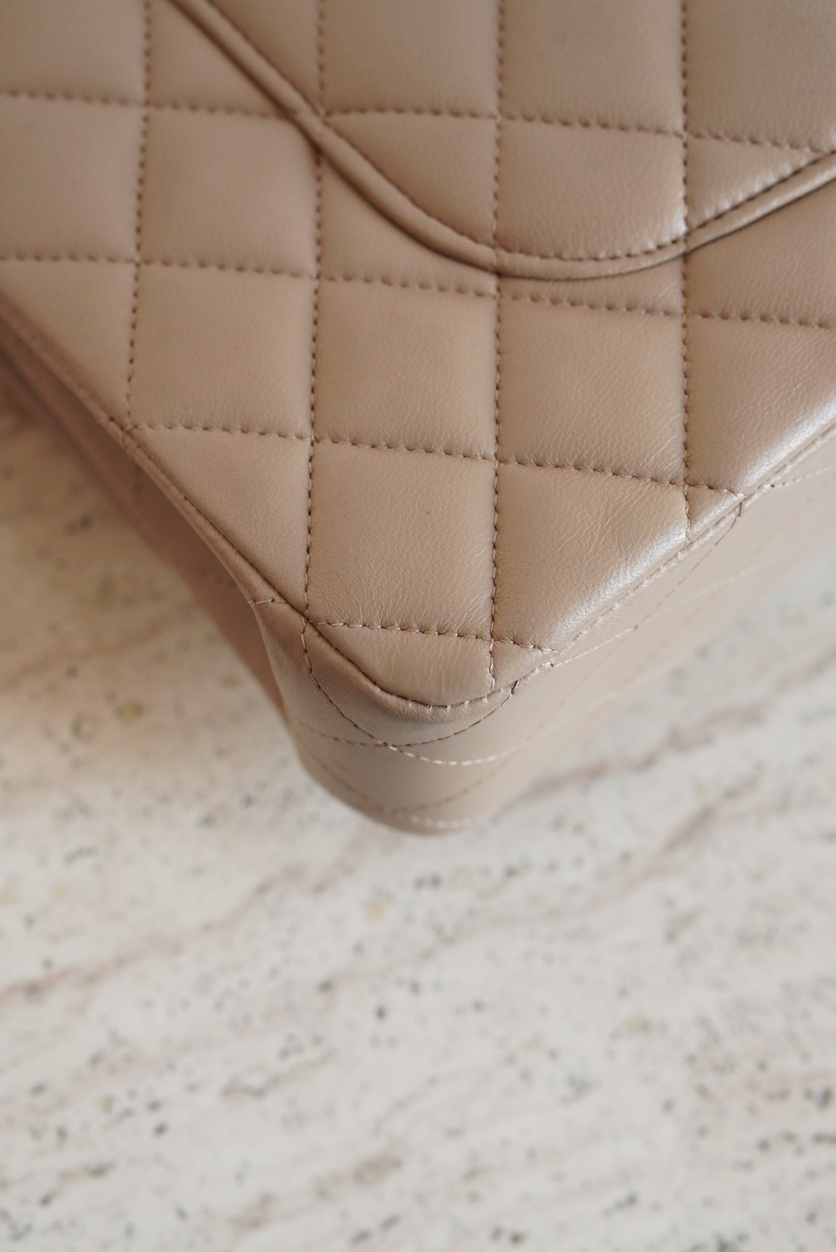 CHANEL CLASSIC MEDIUM DOUBLE FLAP | TAUPE