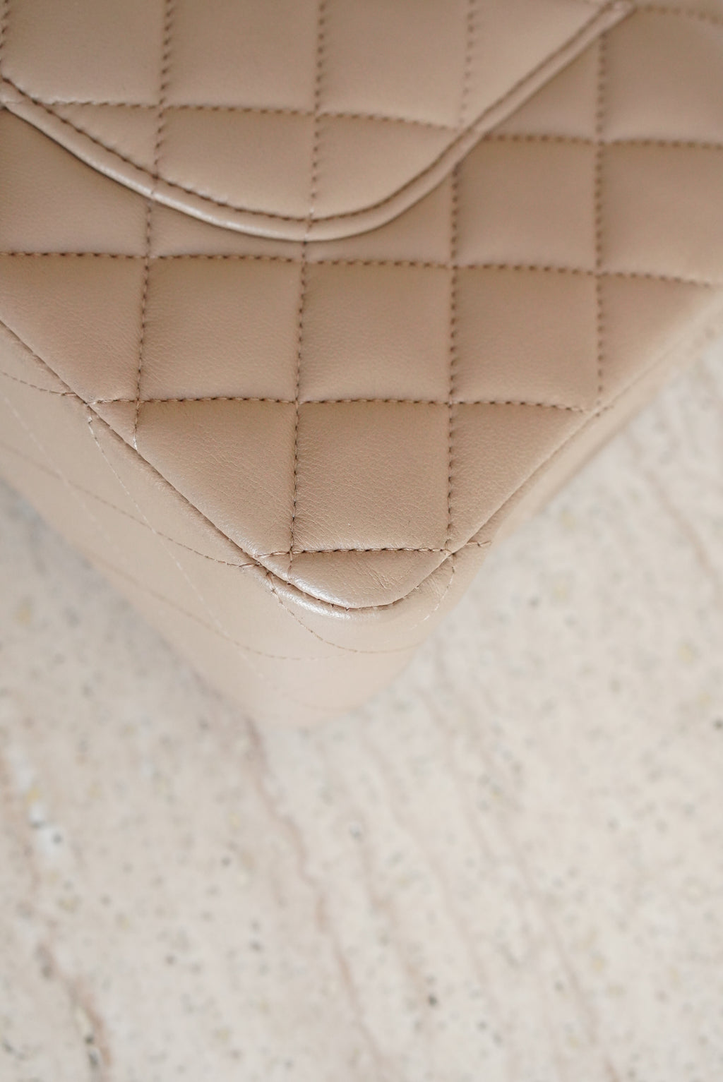 CHANEL CLASSIC MEDIUM DOUBLE FLAP | TAUPE