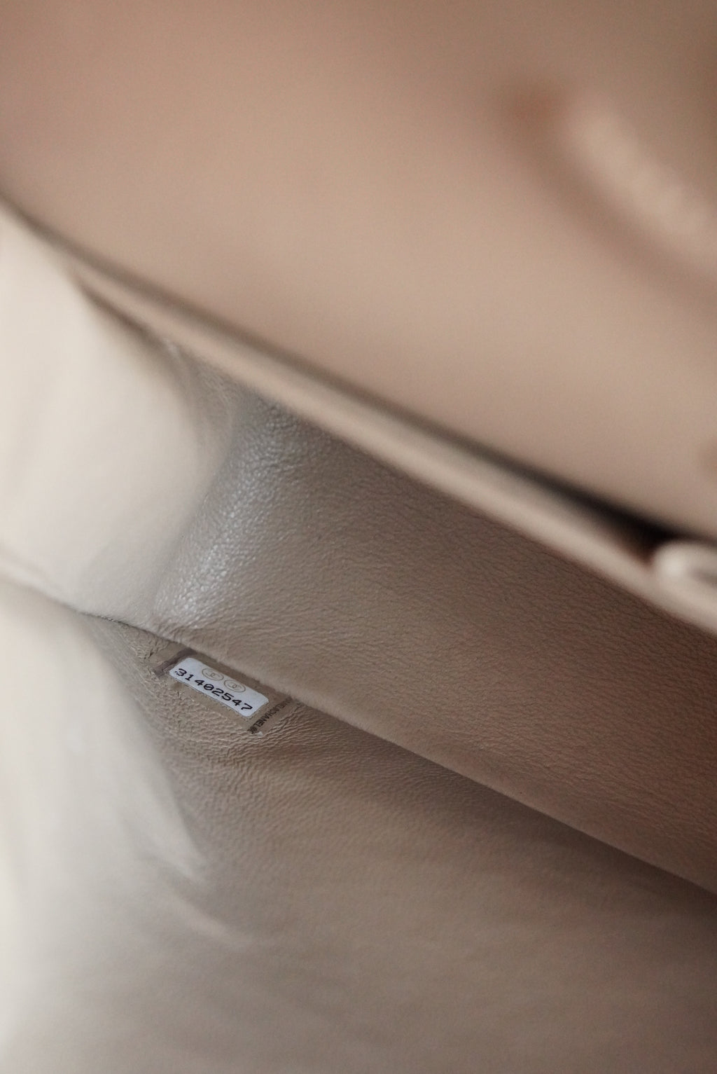 CHANEL CLASSIC MEDIUM DOUBLE FLAP | TAUPE