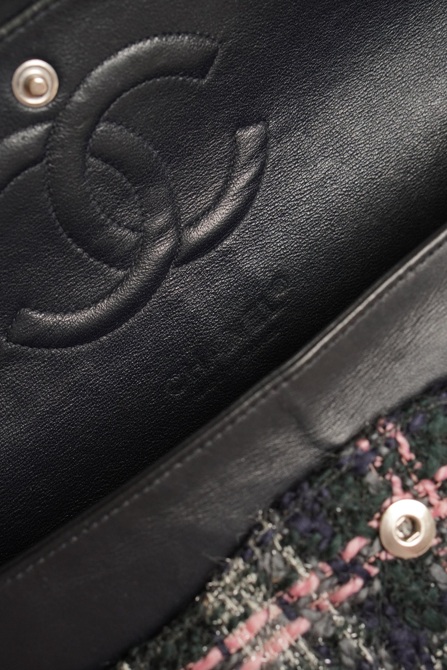 CHANEL CLASSIC MEDIUM DOUBLE FLAP | TWEED