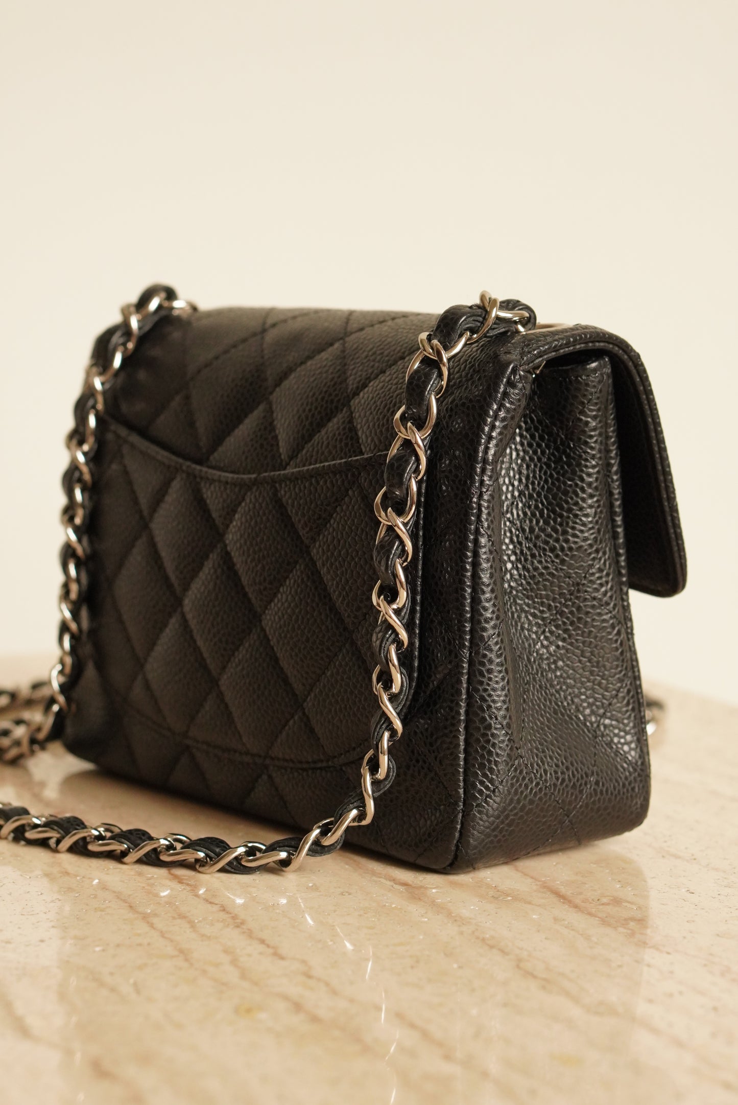 CHANEL CLASSIC MINI SQUARE | BLACK