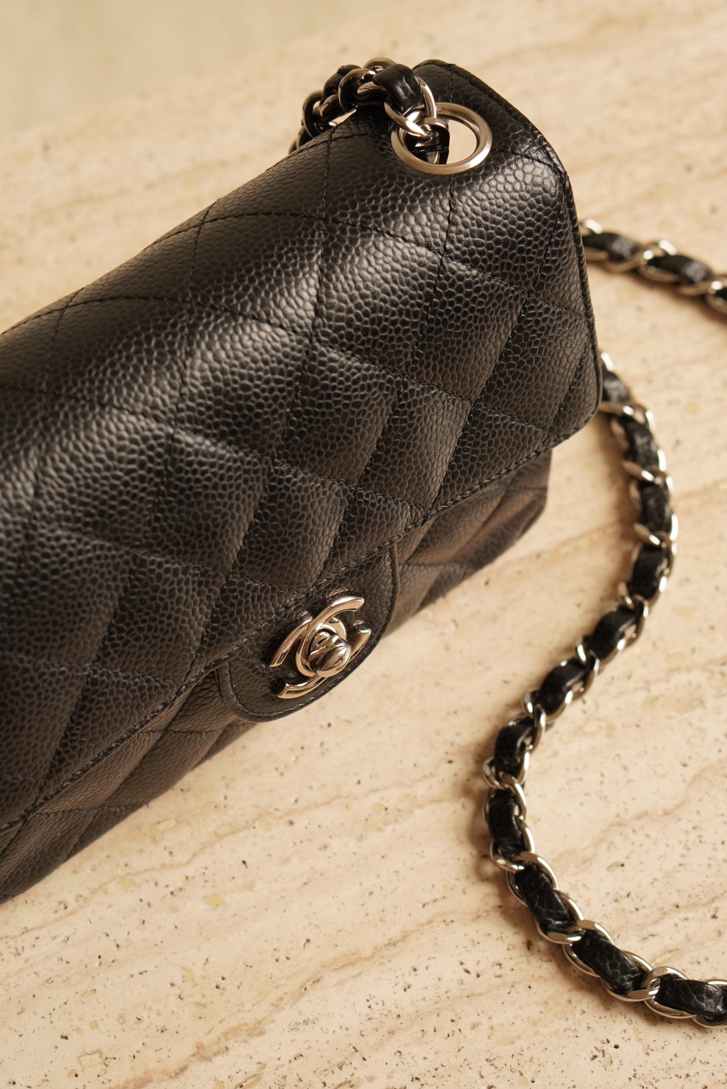 CHANEL CLASSIC MINI SQUARE | BLACK